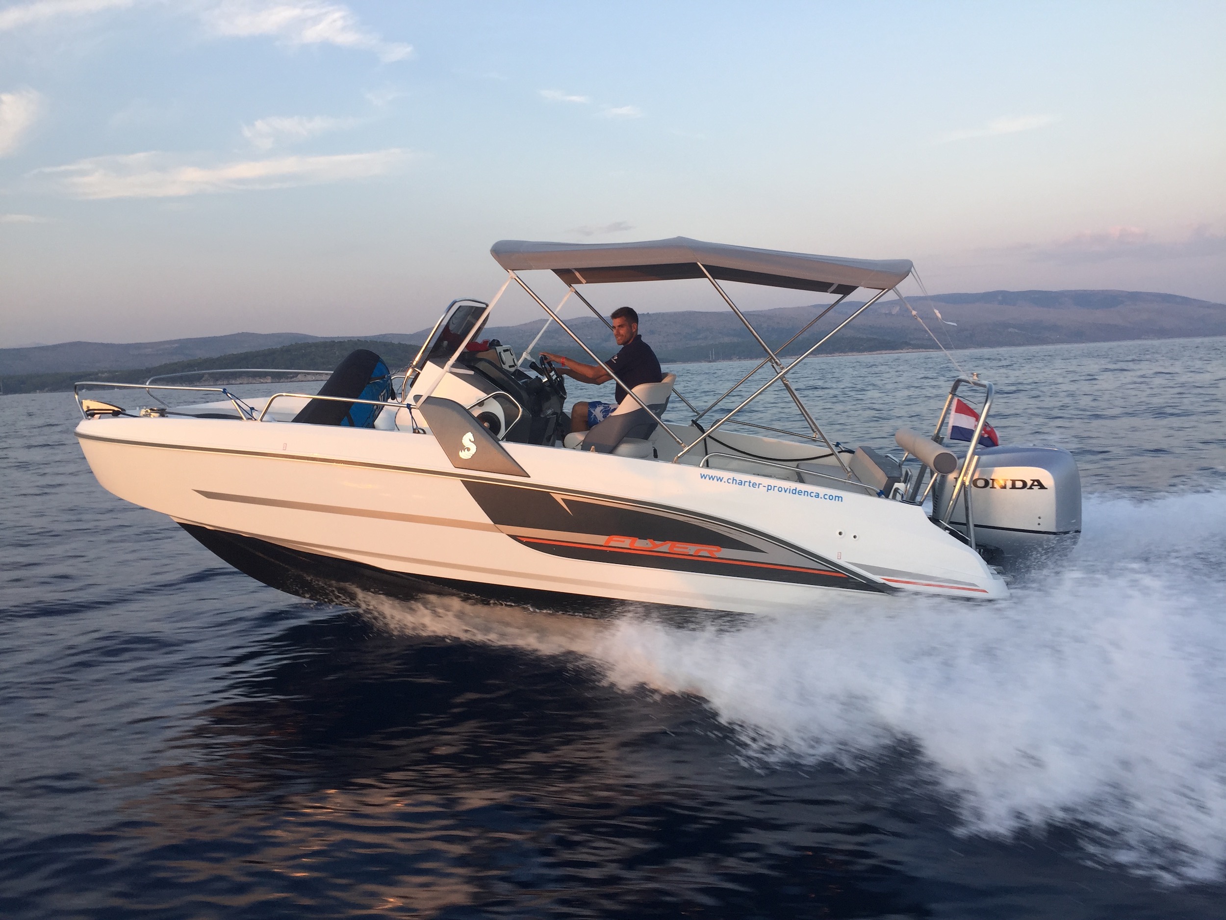 Photo #4 - Beneteau Flyer 6.6 Space Deck (Beneteau Flyer 6 Space Deck) en Trogir - 24683