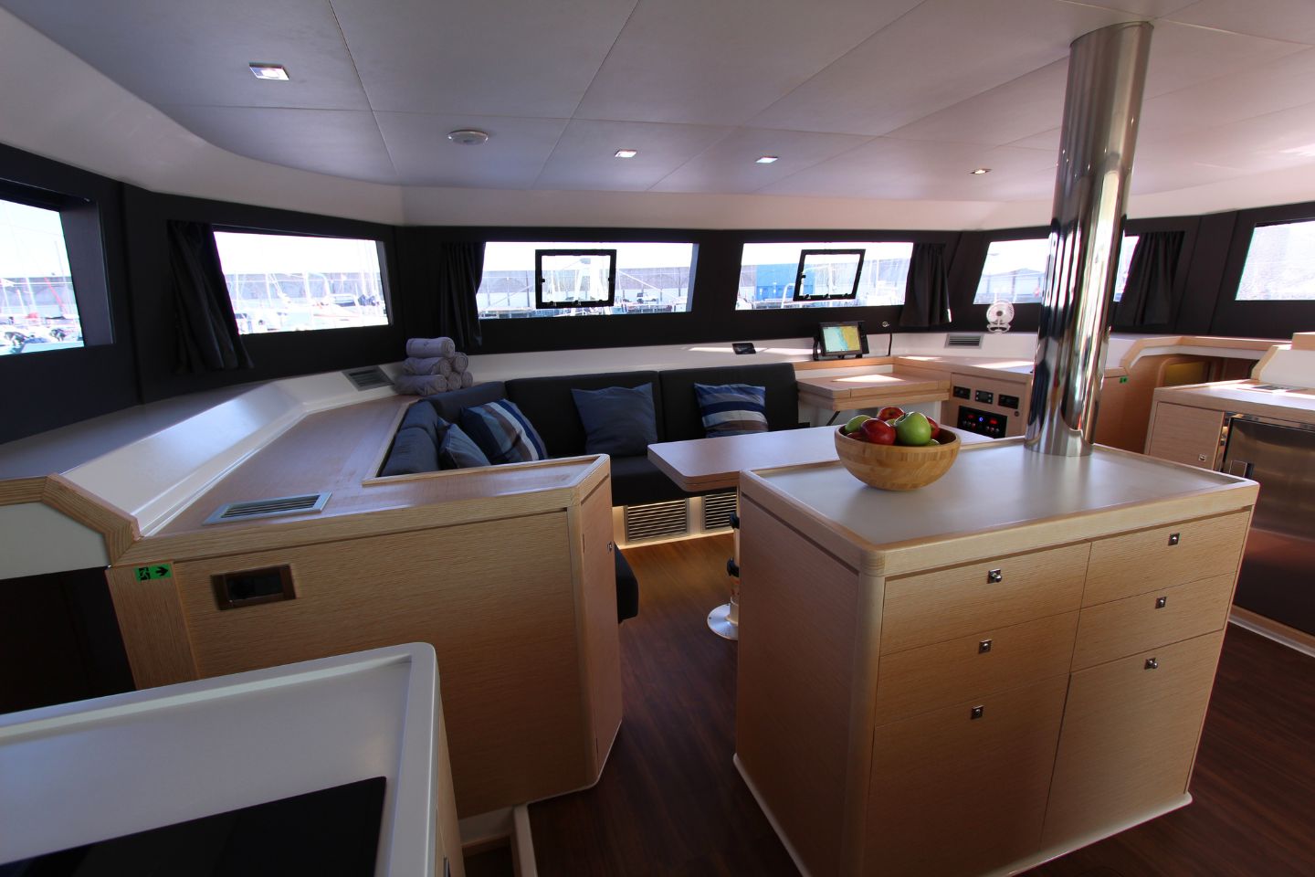 Photo #15 - Dufour Catamaran 48 5c+5h (Stella) en Nea Moudania - 15296
