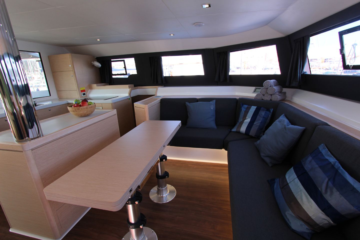 Photo #10 - Dufour Catamaran 48 5c+5h (Stella) en Nea Moudania - 15296
