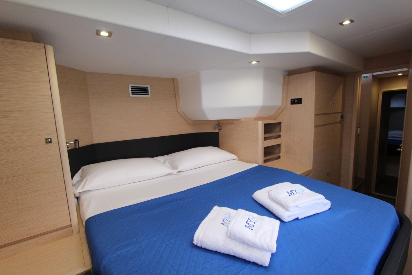 Photo #8 - Dufour Catamaran 48 5c+5h (Stella) en Nea Moudania - 15296