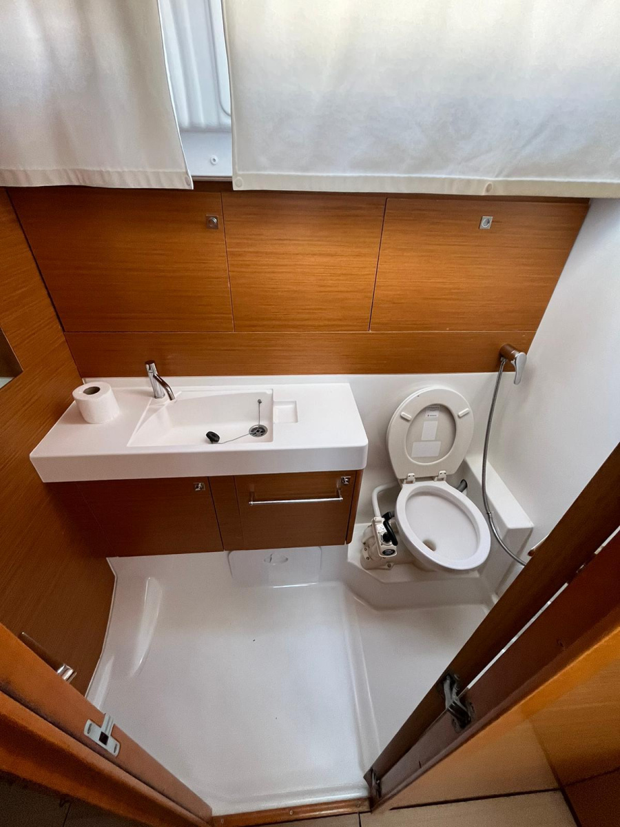 Photo #9 - Sun Odyssey 519 (Ondine) in Sukosan - 18246