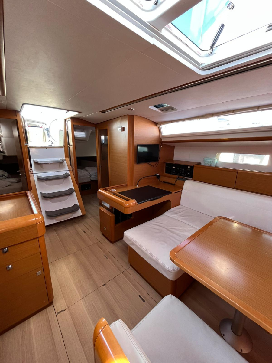 Photo #6 - Sun Odyssey 519 (Ondine) in Sukosan - 18246