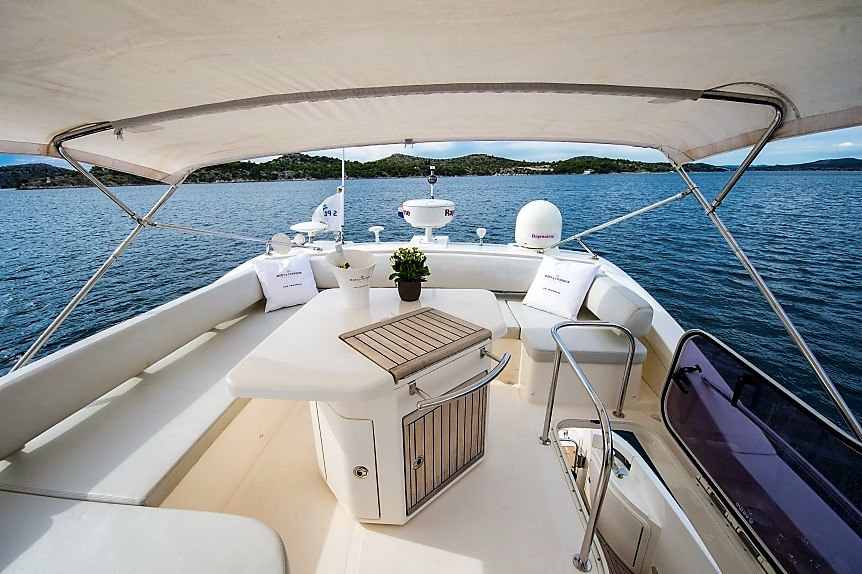 Photo #14 - Azimut 47 Fly (Skyfall MY) en Sibenik - 25769