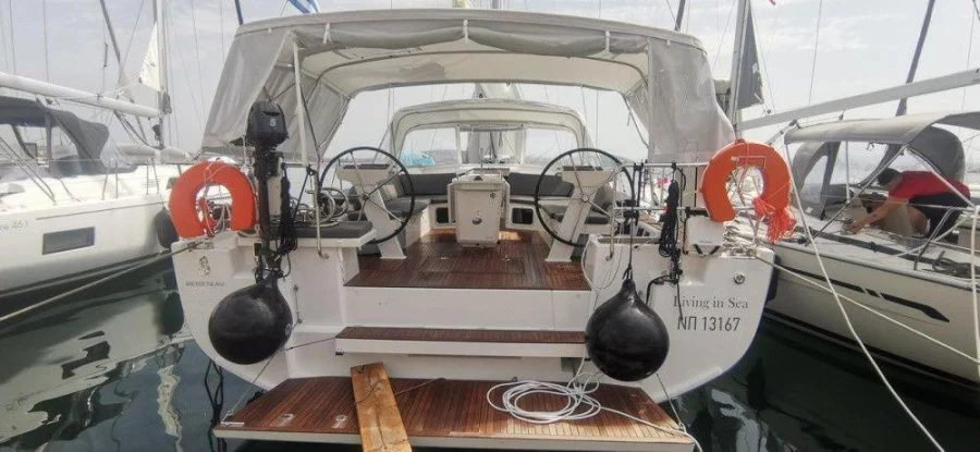 Oceanis 51.1 (LIVING IN SEA (generator, air condition, teak cockpit, pearl grey hull, 1 SUP free of charge))  - 6