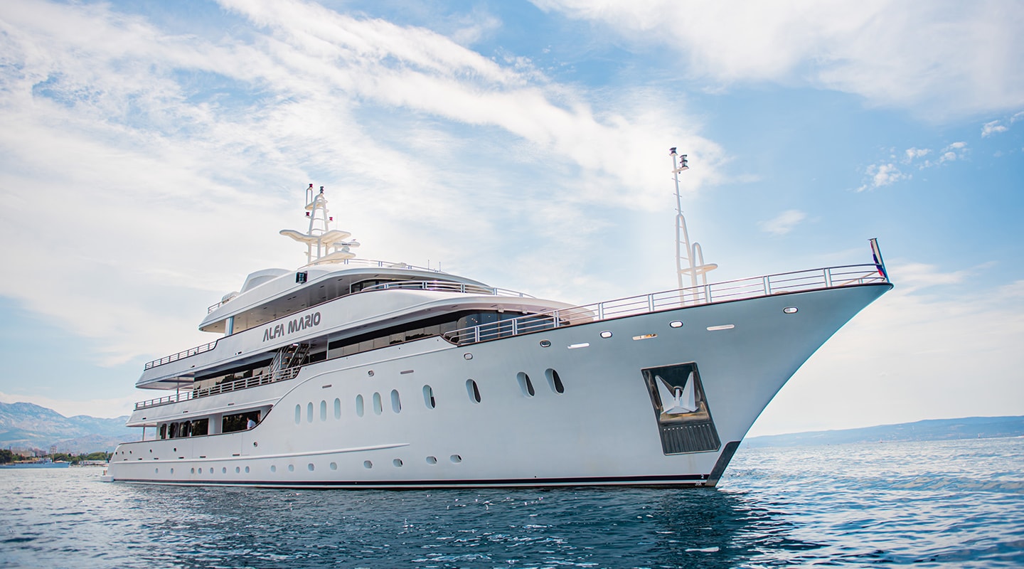 Photo #39 - Motoryacht Alfa Mario (Alfa Mario) en Split - 19908