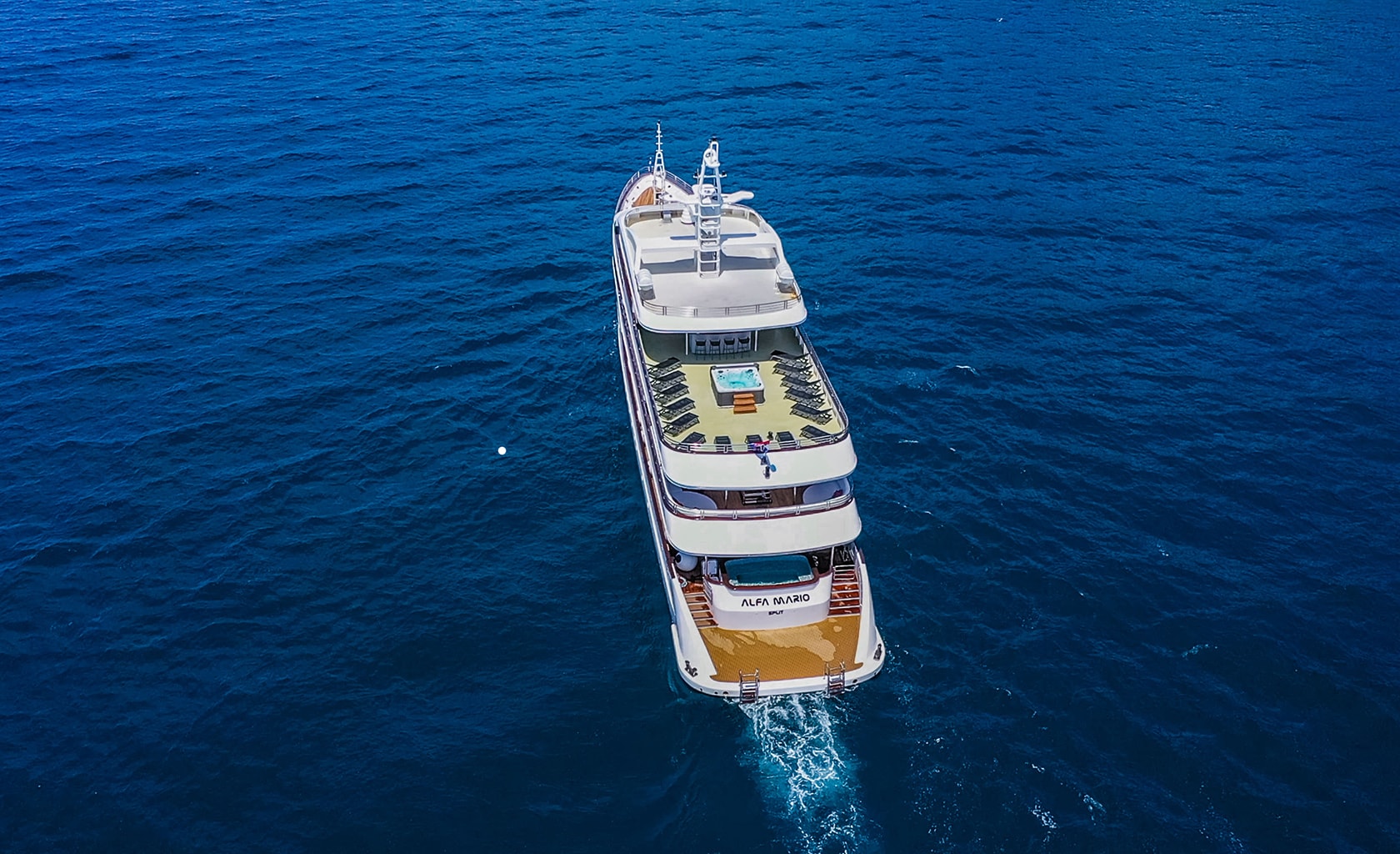 Photo #12 - Motoryacht Alfa Mario (Alfa Mario) en Split - 19908