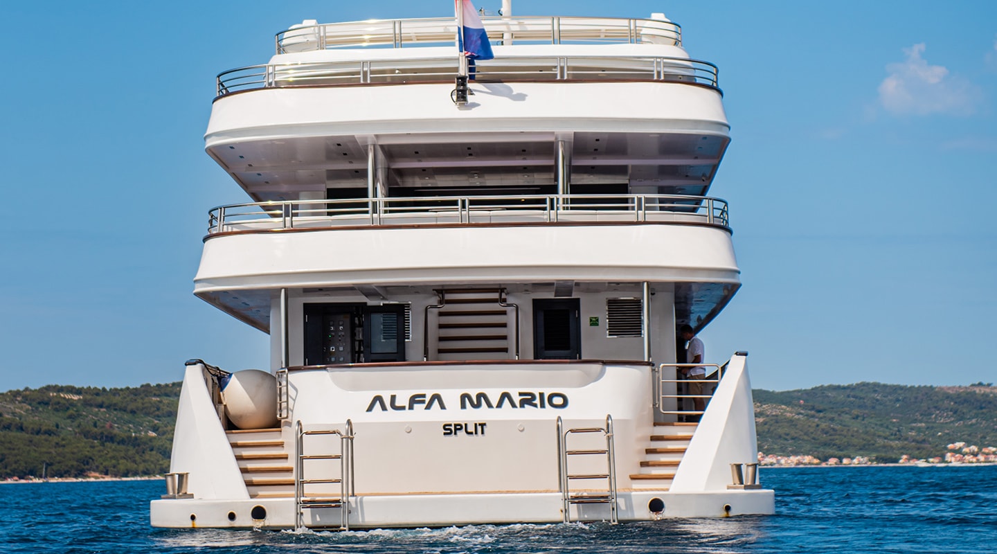 Photo #29 - Motoryacht Alfa Mario (Alfa Mario) en Split - 19908