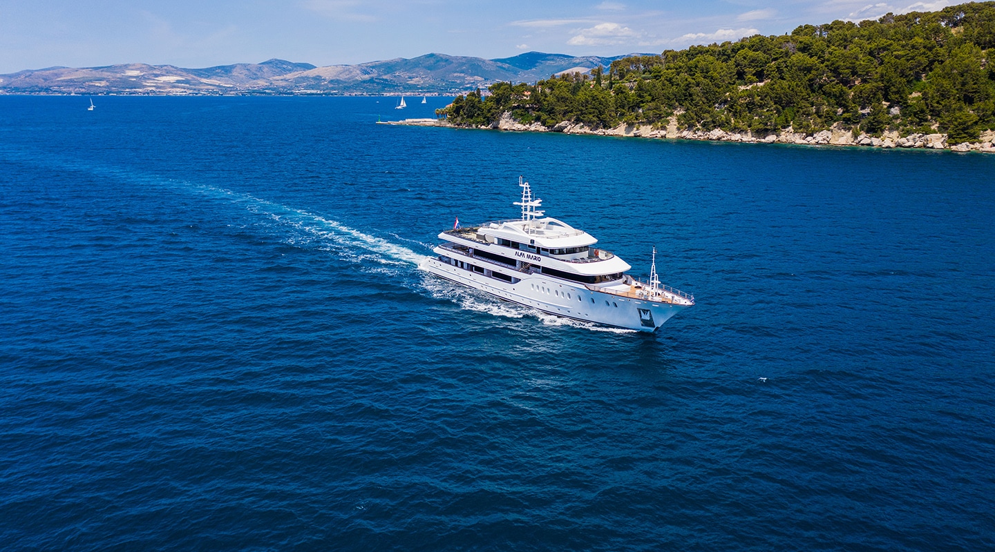 Photo #37 - Motoryacht Alfa Mario (Alfa Mario) en Split - 19908