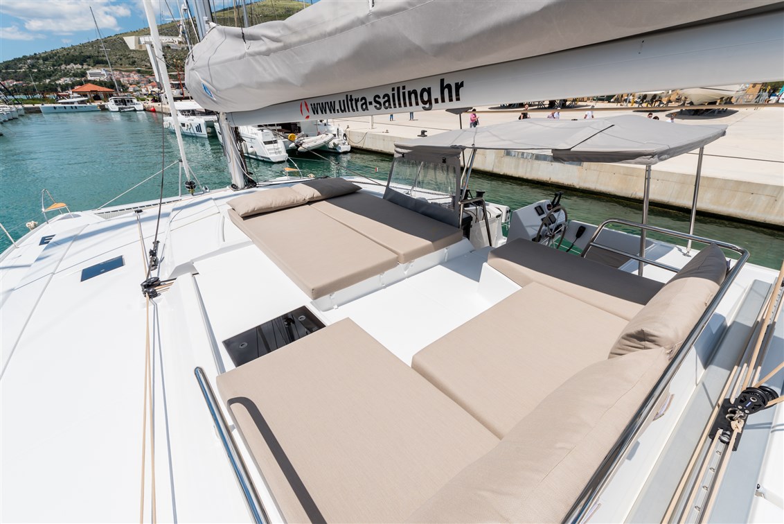 Photo #21 - Saona 47 (SUNNY WAVE) in Trogir - 9767