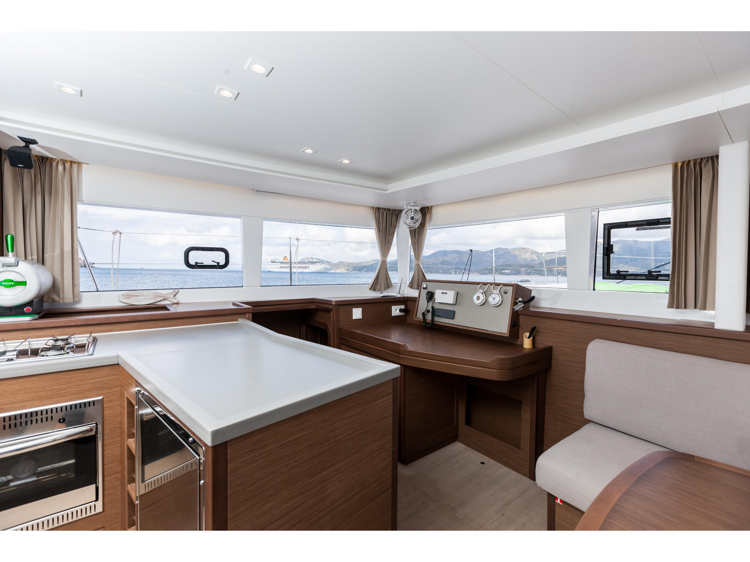Photo #7 - Lagoon 450 Flybridge (Harael) en Golfo Aranci - 8774