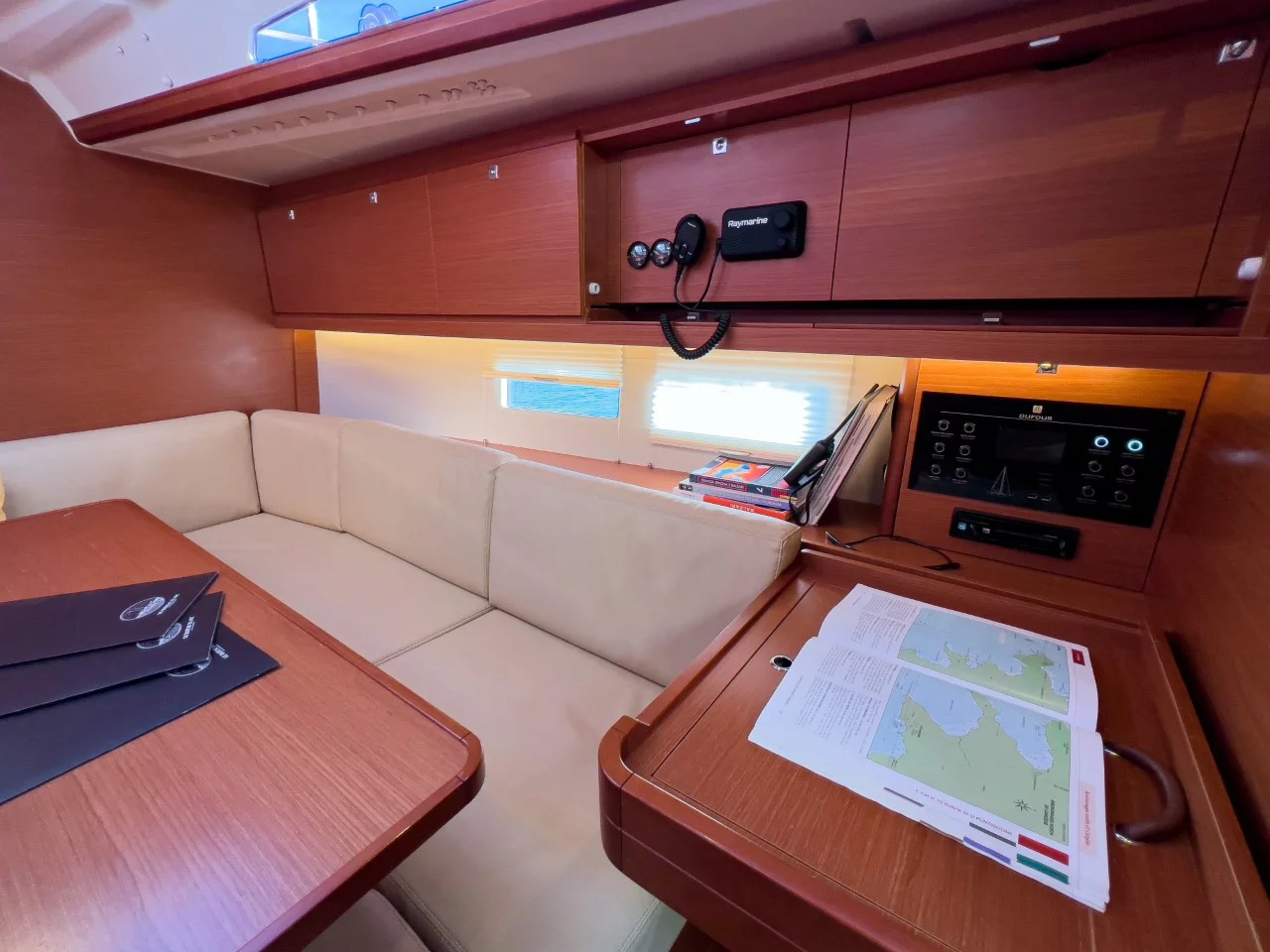 Dufour 390 GL (Cuir Noir)  - 5