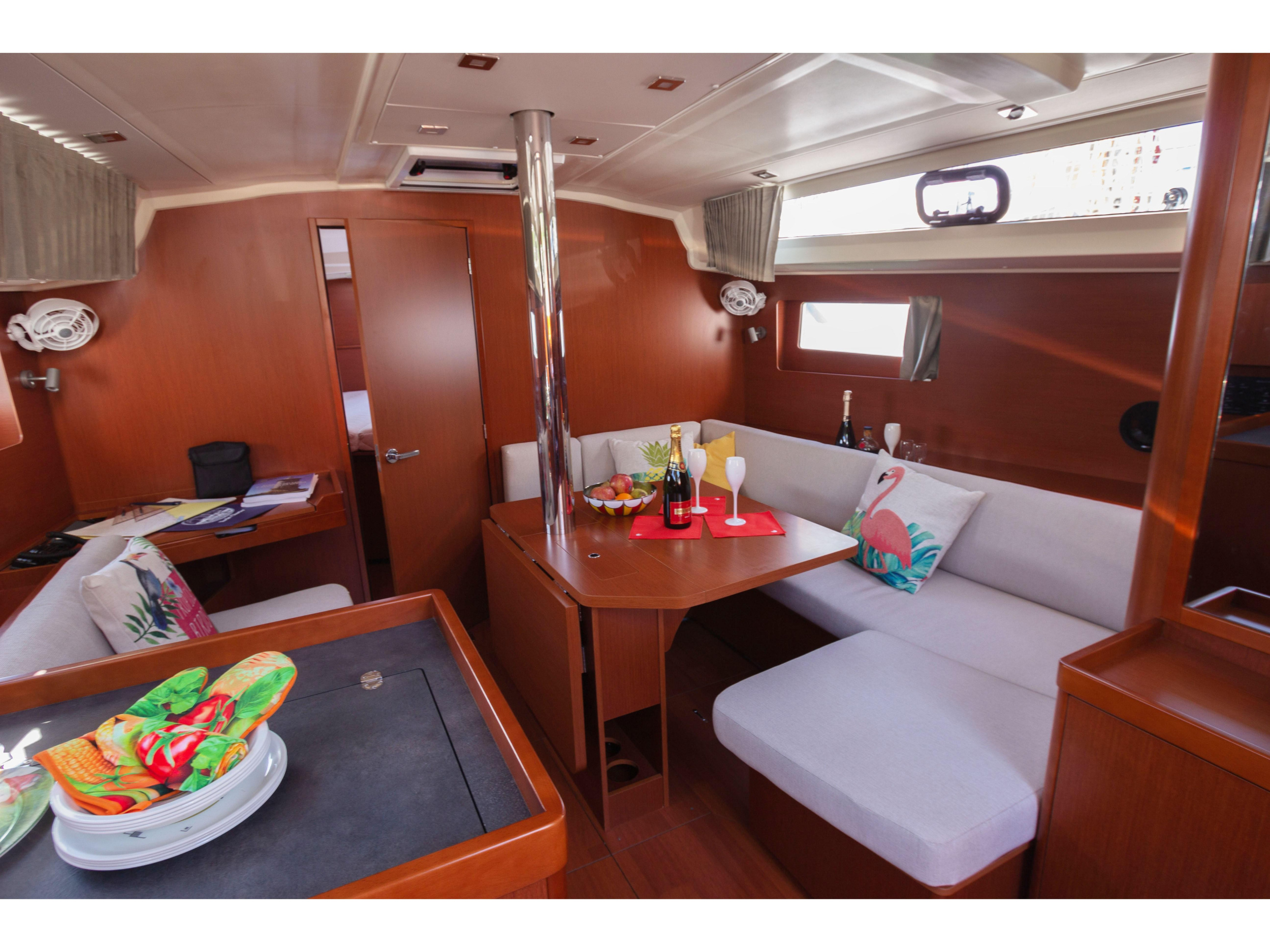 Photo #2 - Oceanis 41.1 (Poison) en la Spezia - 6225