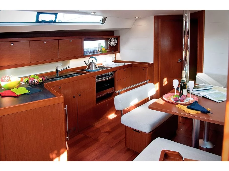 Oceanis 45 (Nausicaa) Interior image - 1
