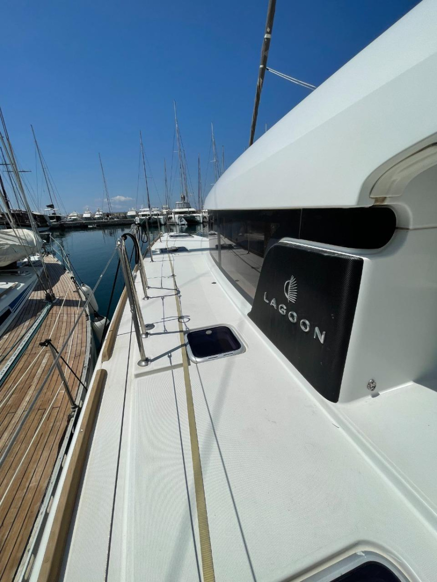 Photo #36 - Lagoon 39 (Captain Nasos) in Mykonos - 8699
