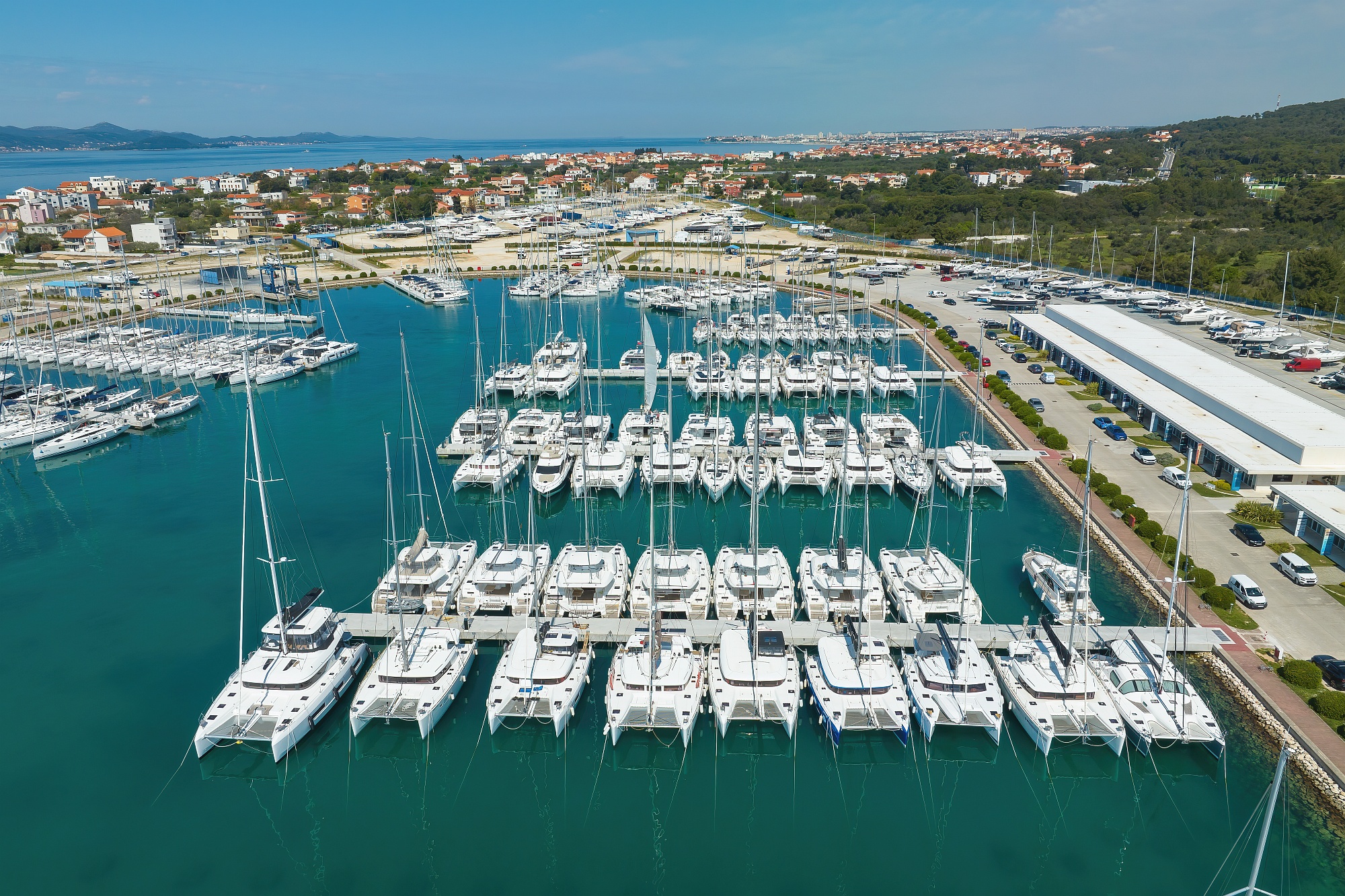 Photo #157 - Lagoon 55 - Elegance line (NOMAD) en Split - 10900