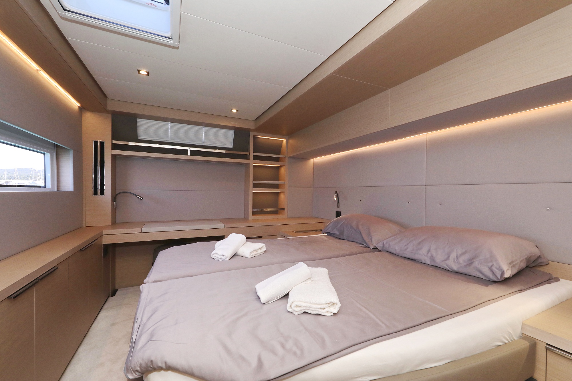 Photo #270 - Lagoon 55 - Elegance line (NOMAD) en Split - 10900