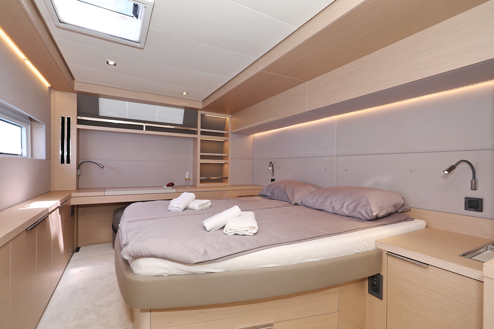 Photo #224 - Lagoon 55 - Elegance line (NOMAD) en Split - 10900