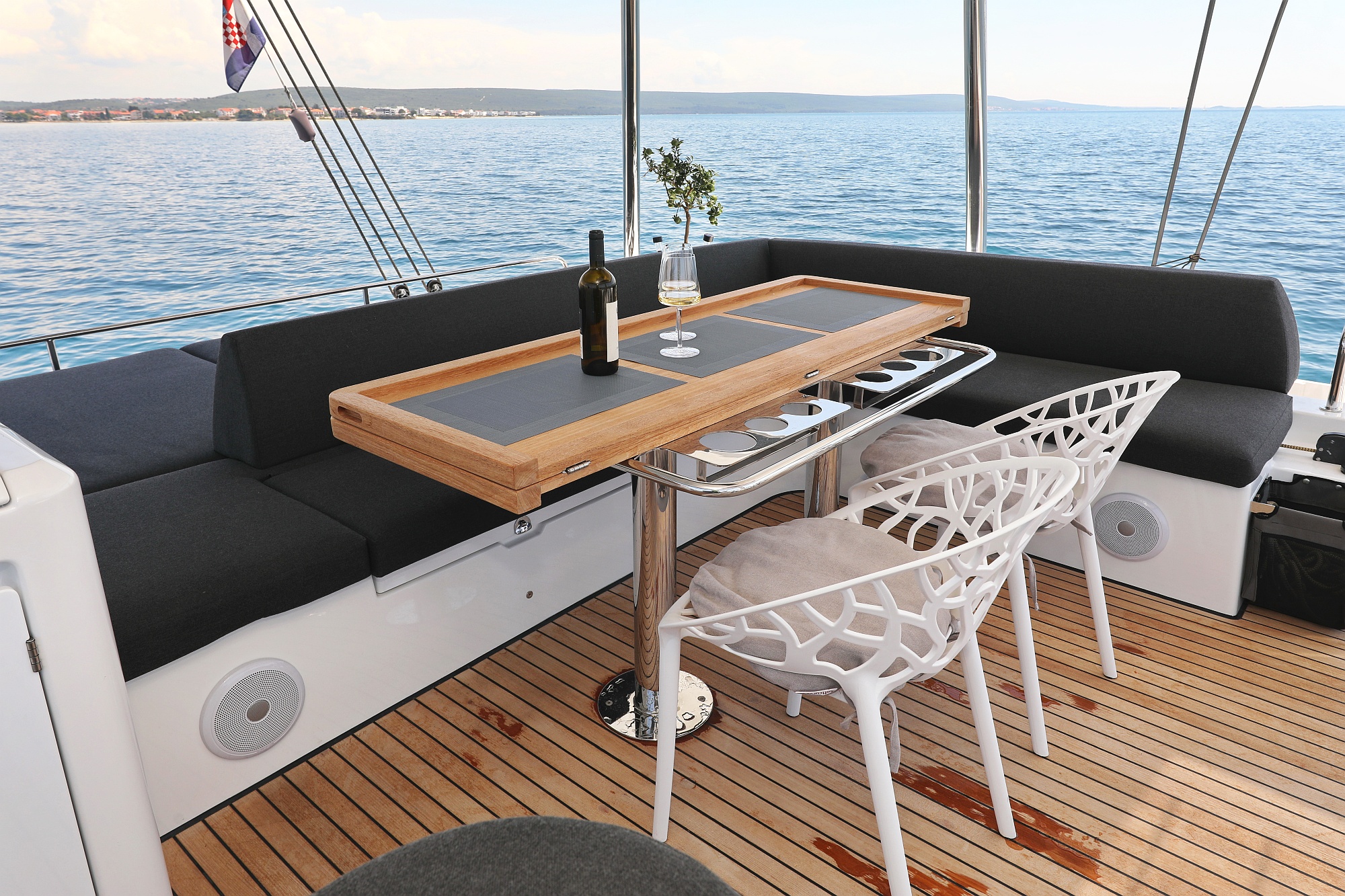Photo #23 - Lagoon 55 - Elegance line (NOMAD) en Split - 10900