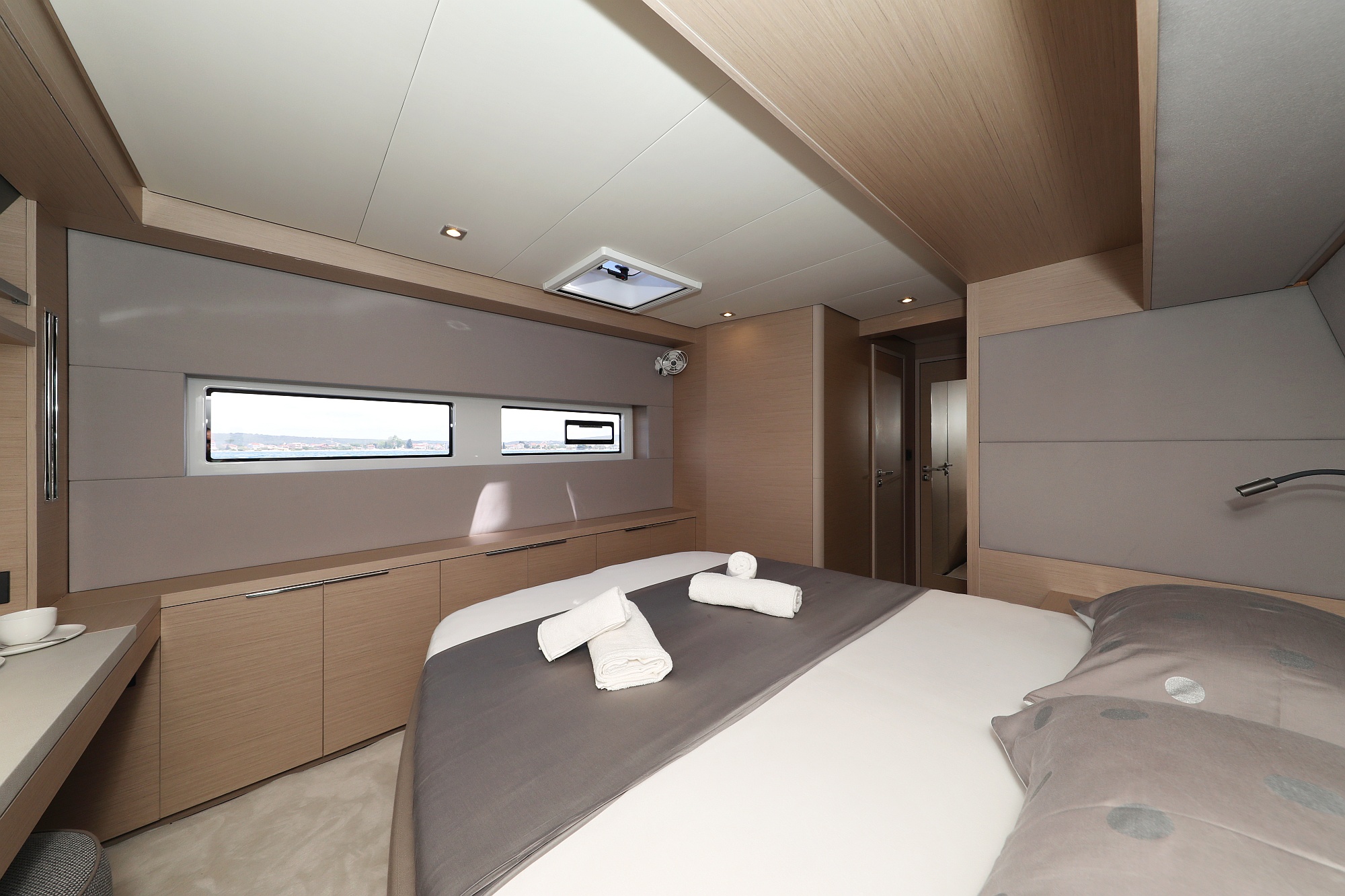 Photo #222 - Lagoon 55 - Elegance line (NOMAD) en Split - 10900