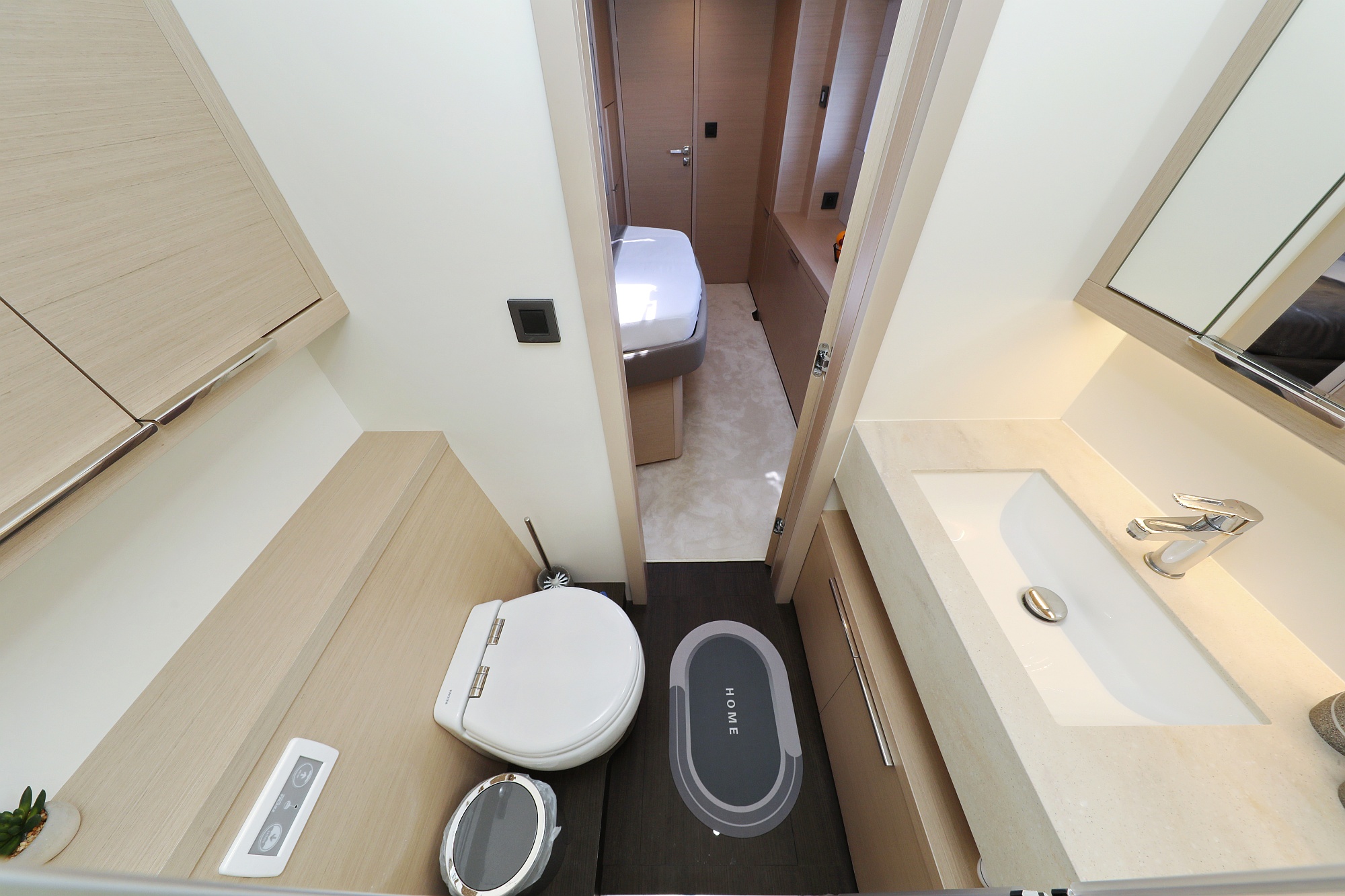 Photo #112 - Lagoon 55 - Elegance line (NOMAD) en Split - 10900