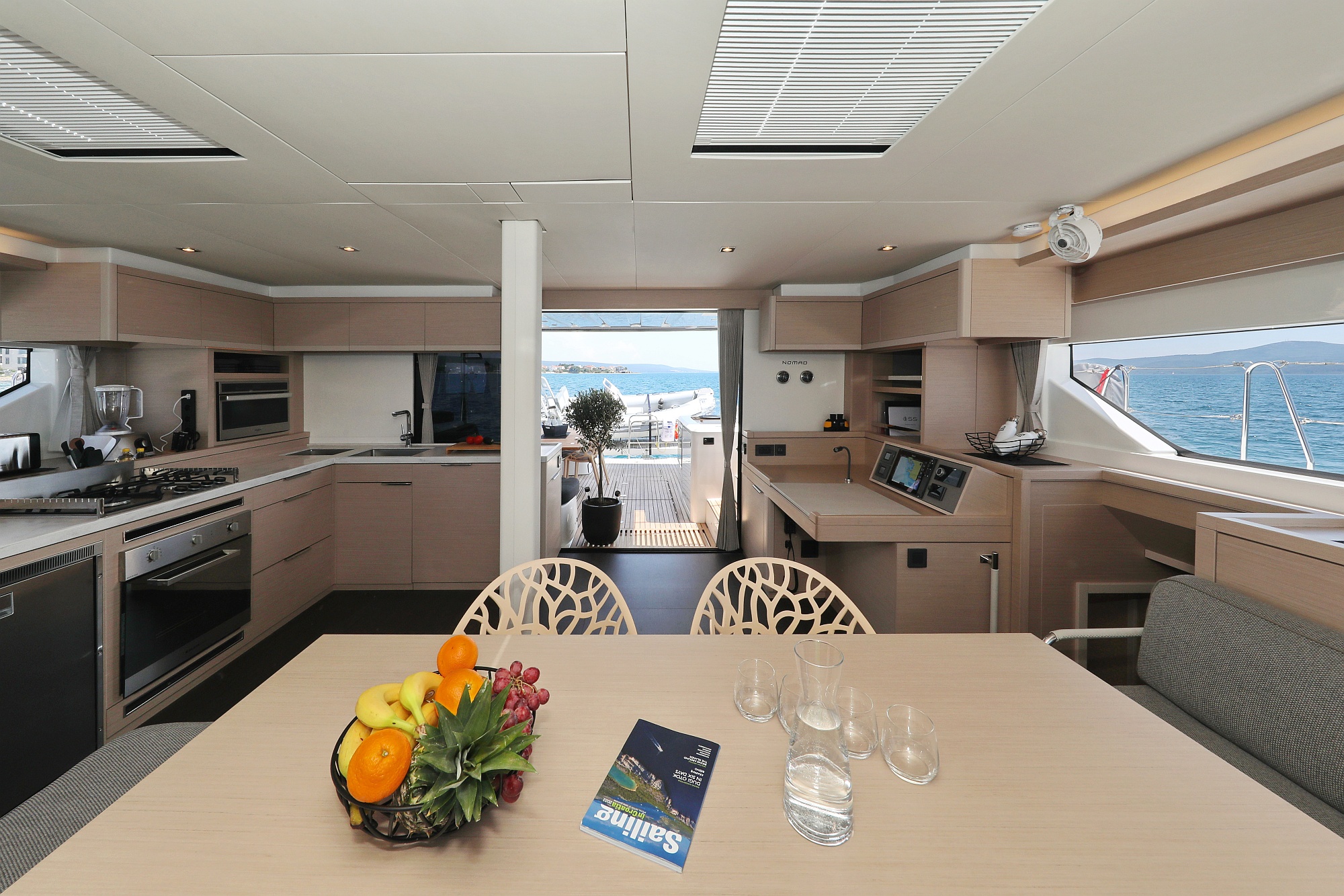 Photo #281 - Lagoon 55 - Elegance line (NOMAD) en Split - 10900