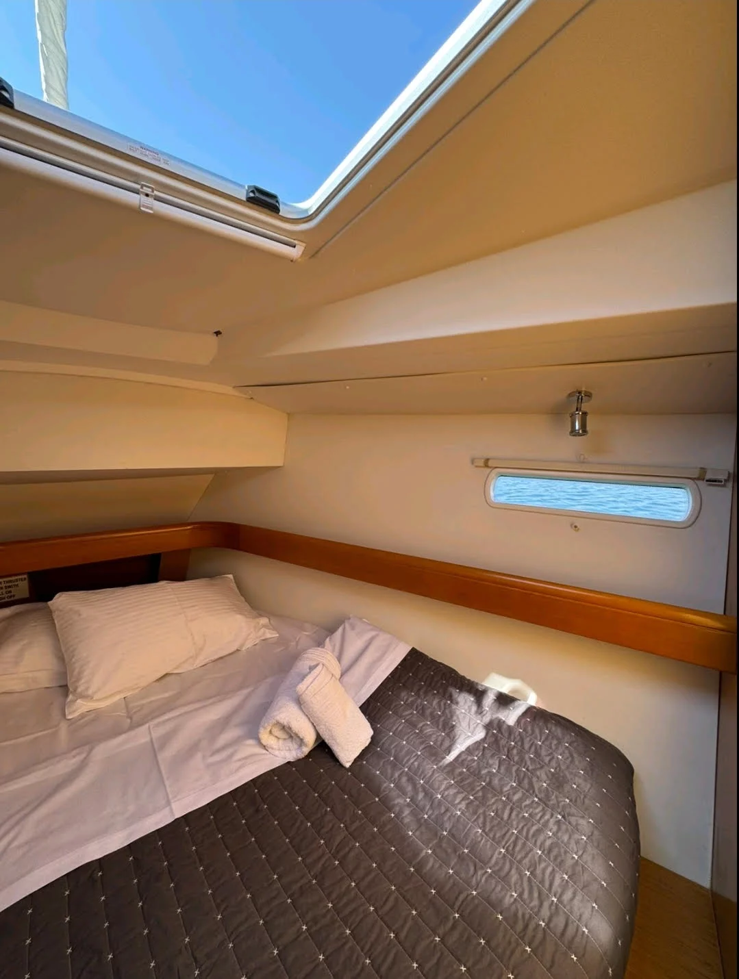 Sun Odyssey 42DS (FREYA)  - 12