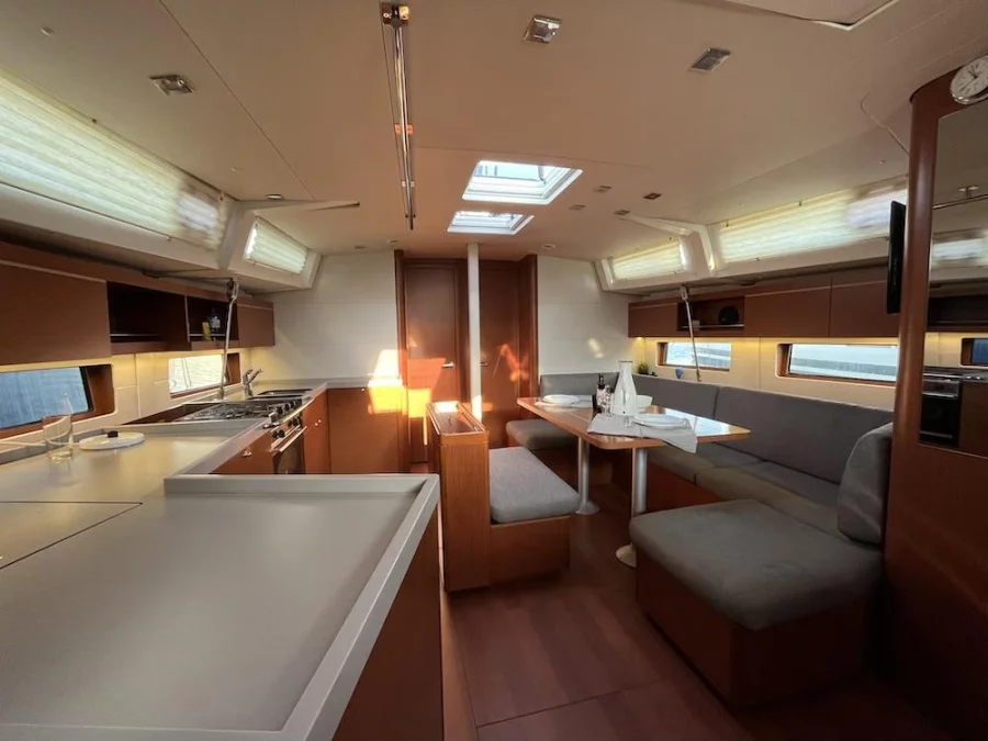 Oceanis 46.1 (N A G I A) Interior image - 3