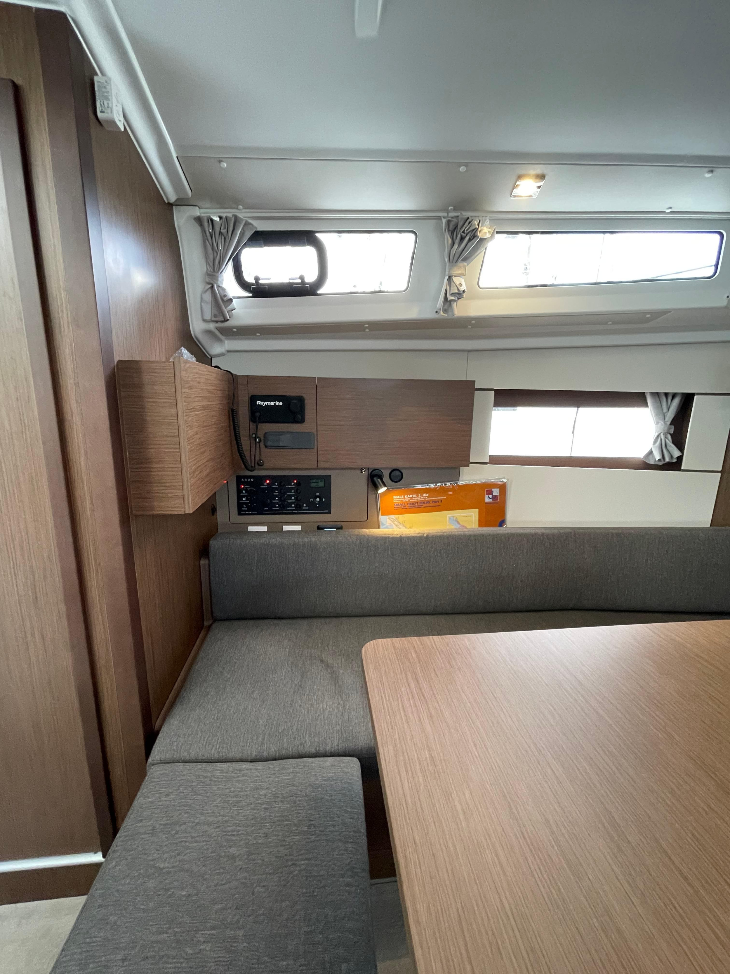 Photo #13 - Oceanis 38.1 (Cocco) in Sibenik - 24003