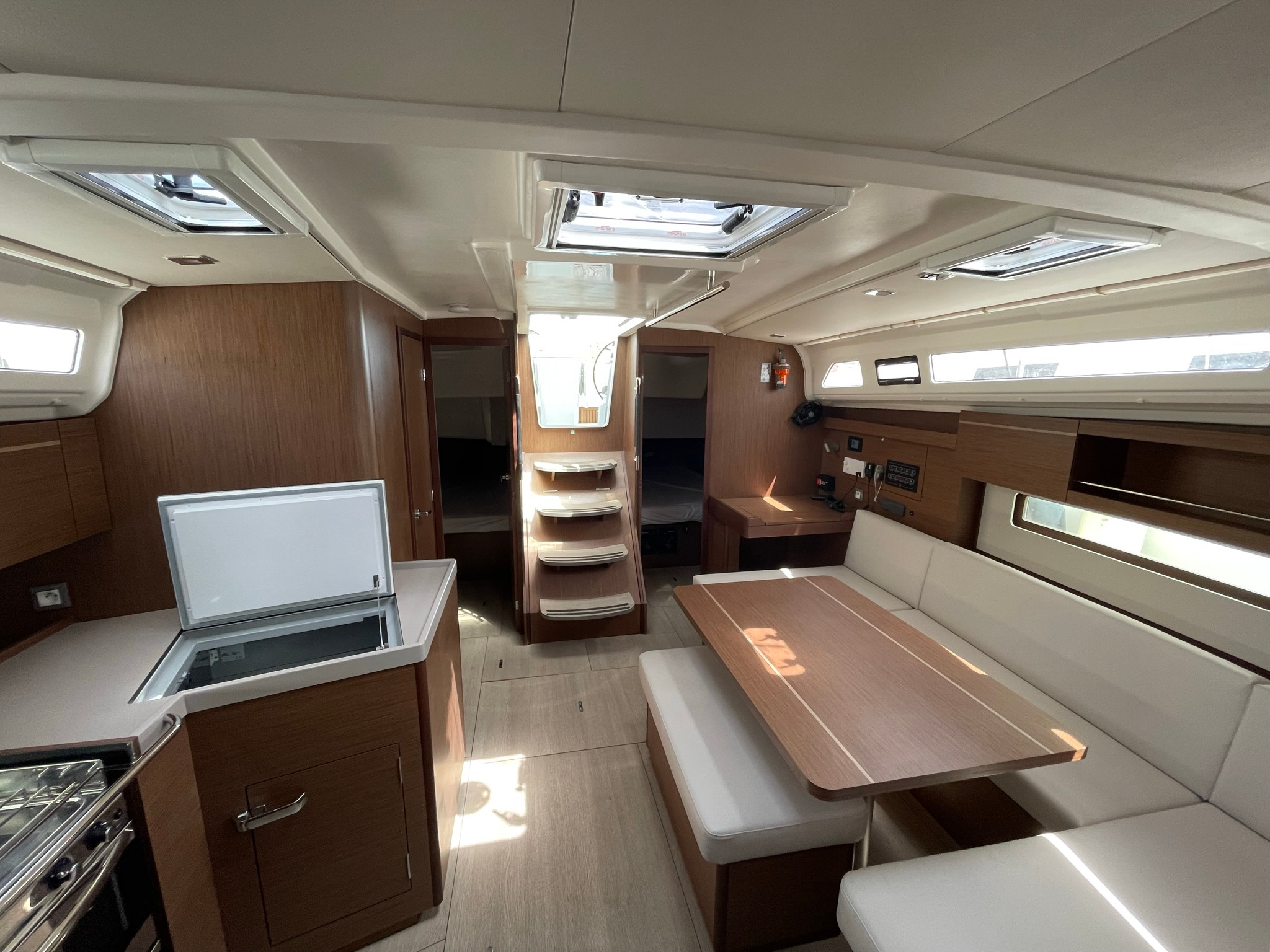 Photo #18 - Oceanis 40.1 (LOL) in Lavrion - 16724