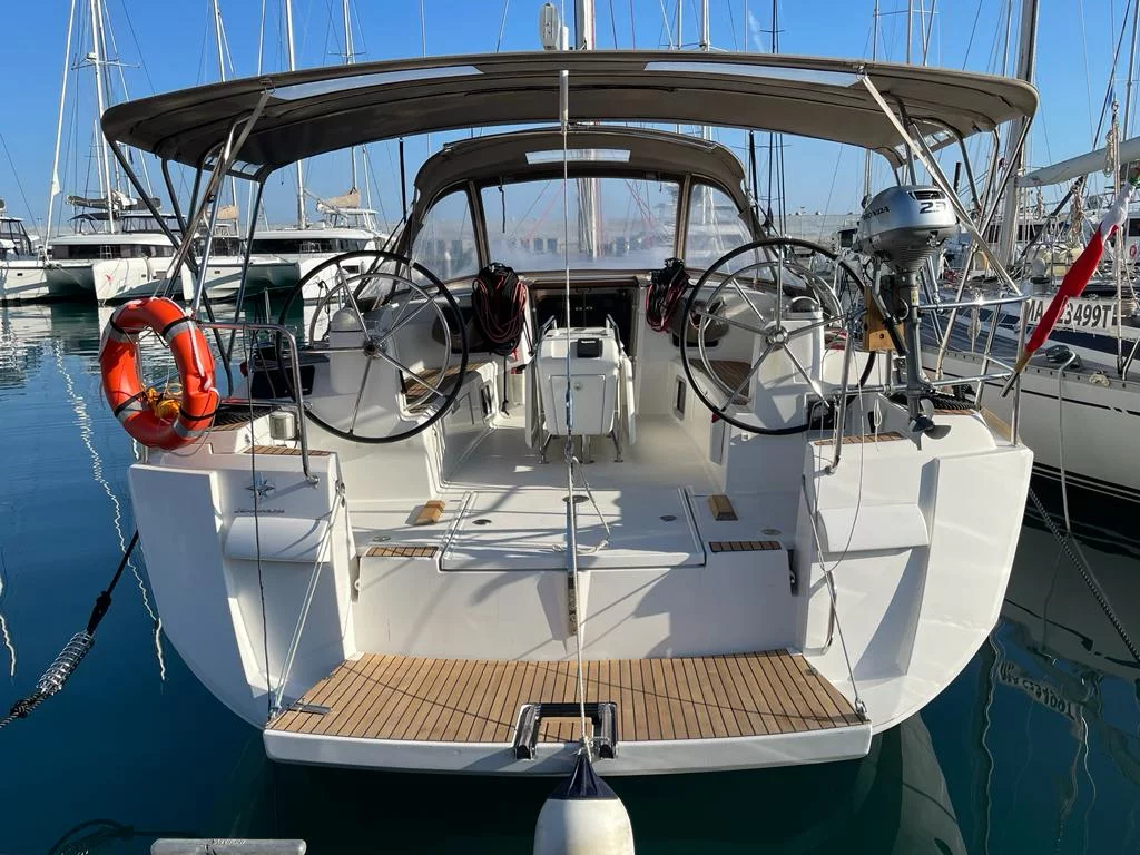 Sun Odyssey 479 (Tanqueray)  - 17