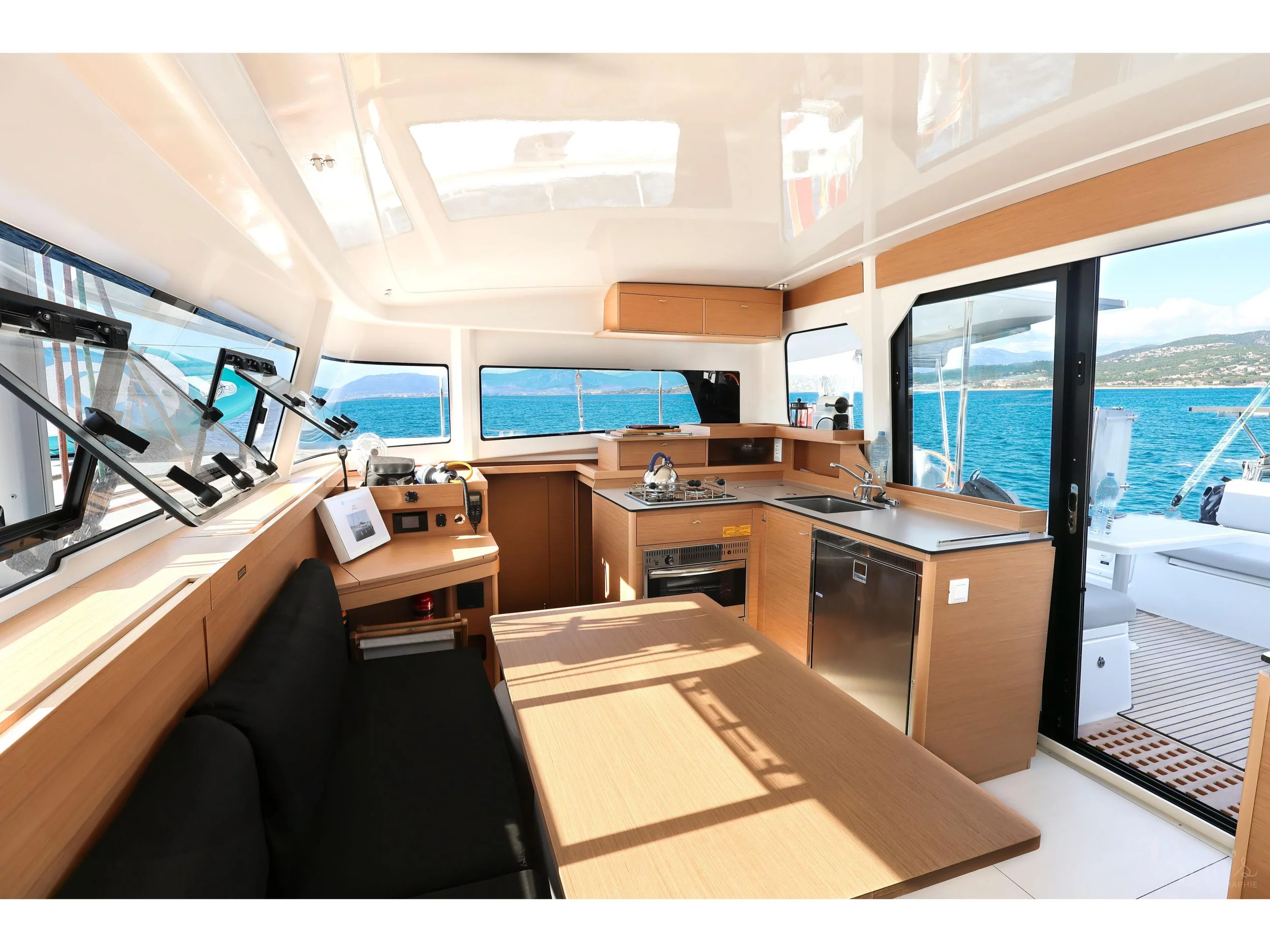 Excess 11 4 CAB (ADOC) Interior image - 8