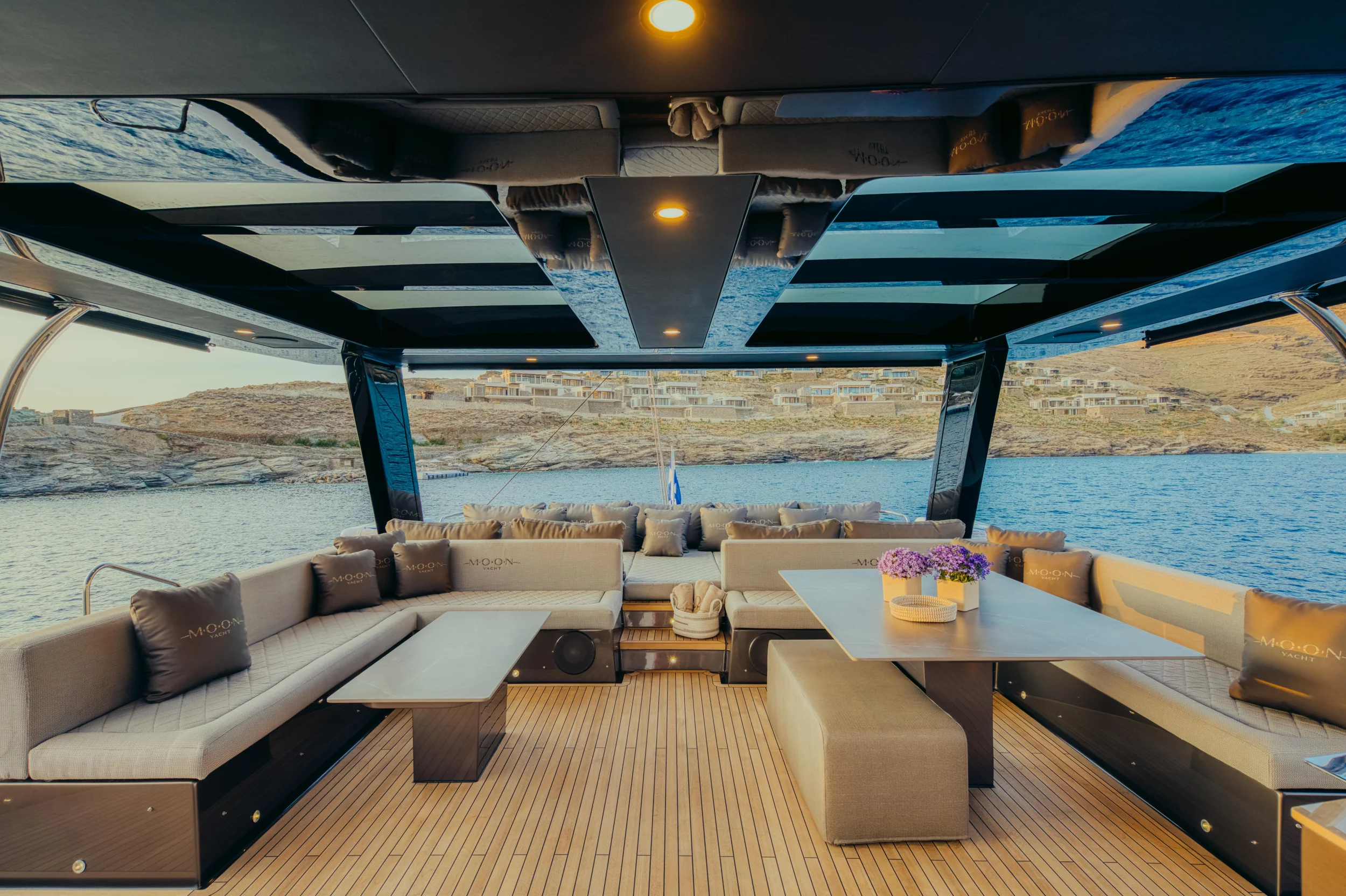 Moon Yacht 65 (Honeymoon)  - 98