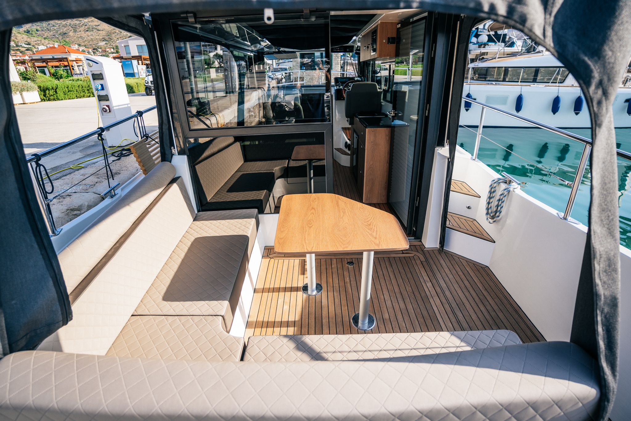 Photo #5 - Nikhen Aquasun 34 Sedan (Lili) in Trogir - 20237