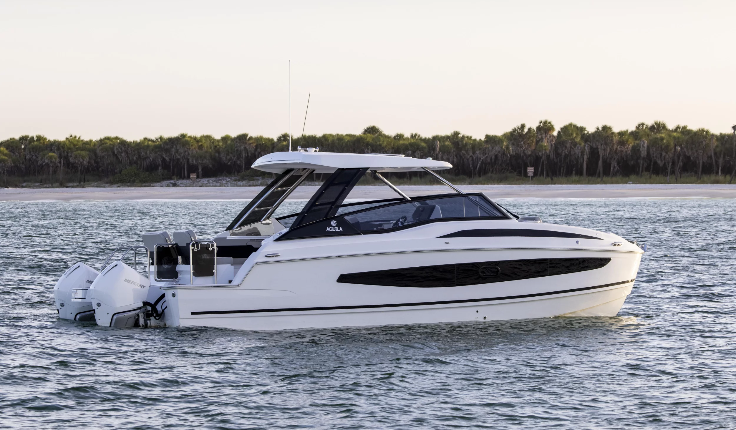 AQUILA 32 SPORT (BATCAT)  - 38