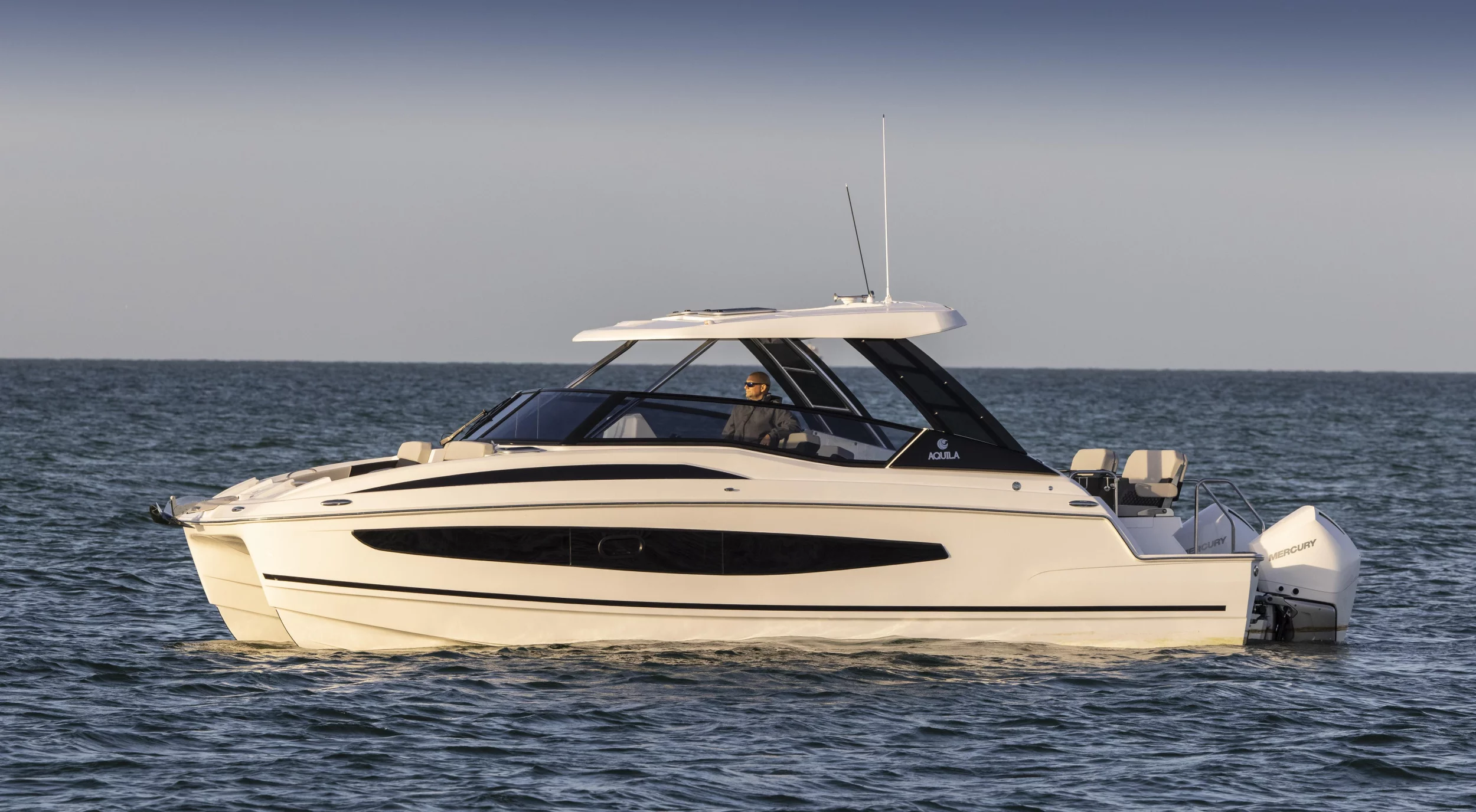 Aquila 32 Sport (BATCAT)  - 6