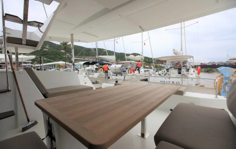 Fountaine Pajot Lucia 40 (La Mer-Kat)  - 11