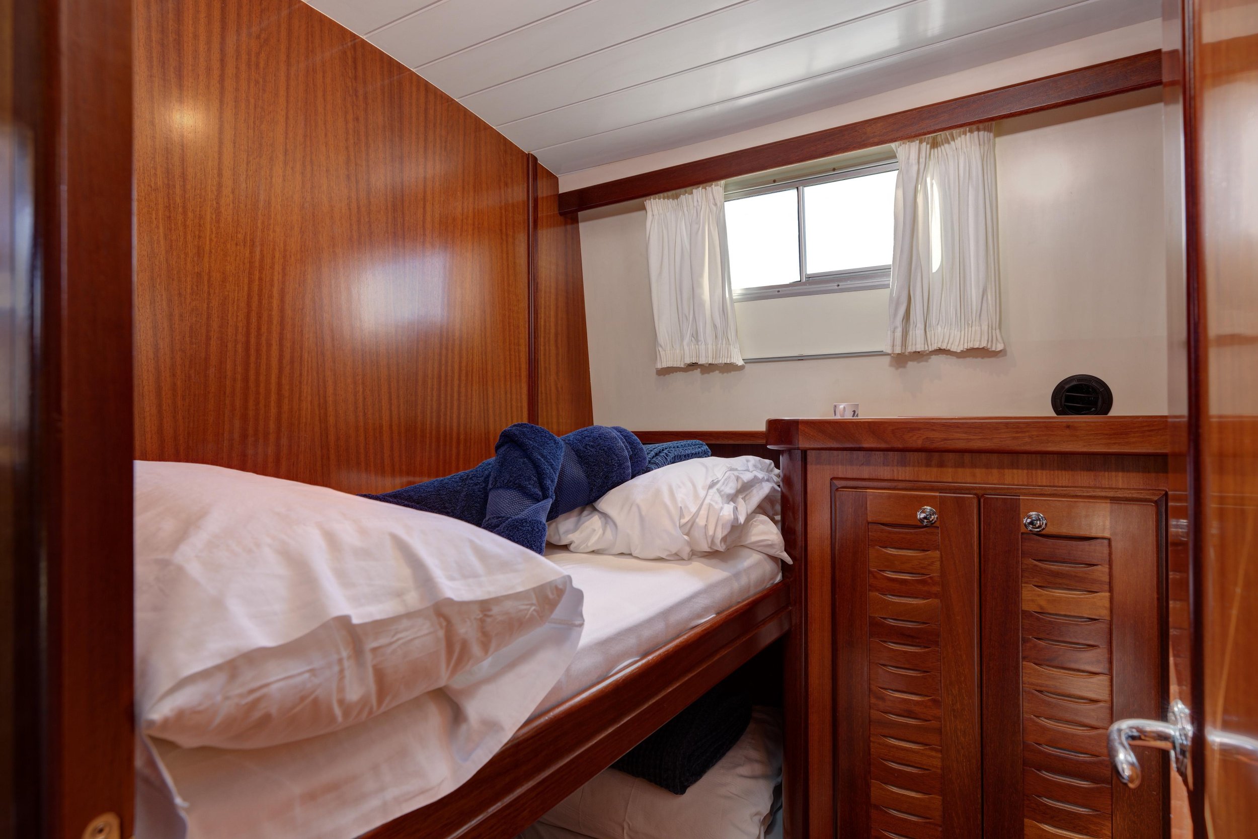 Photo #5 - Menorquin 160 FLY LUX (Buccara VI) en Mahon - 9237