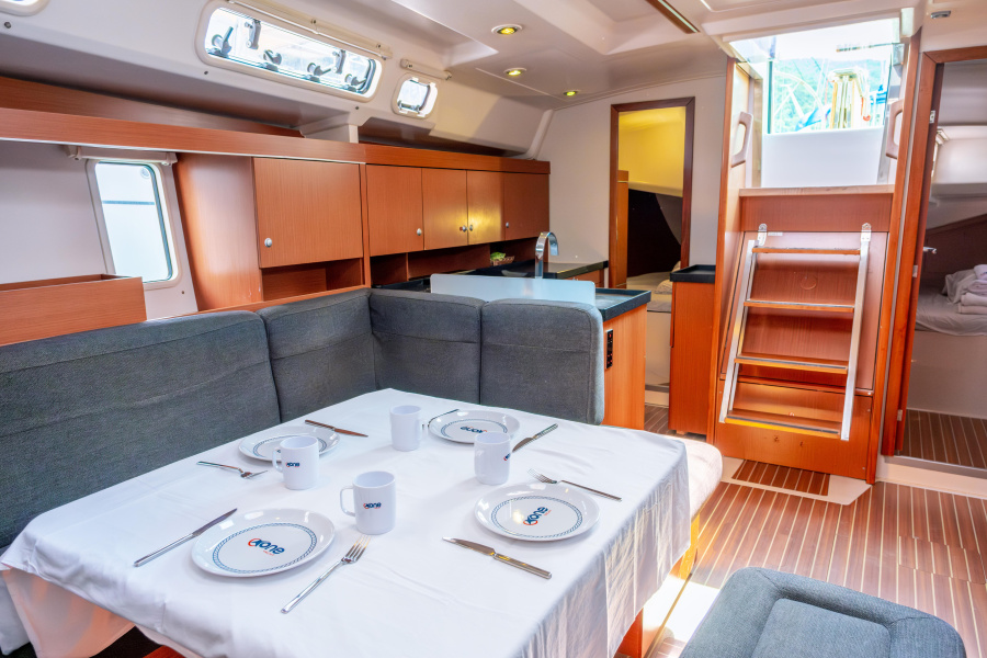 Photo #10 - Hanse 445 - 4 cabin (Draco) in Fethiye - 19087