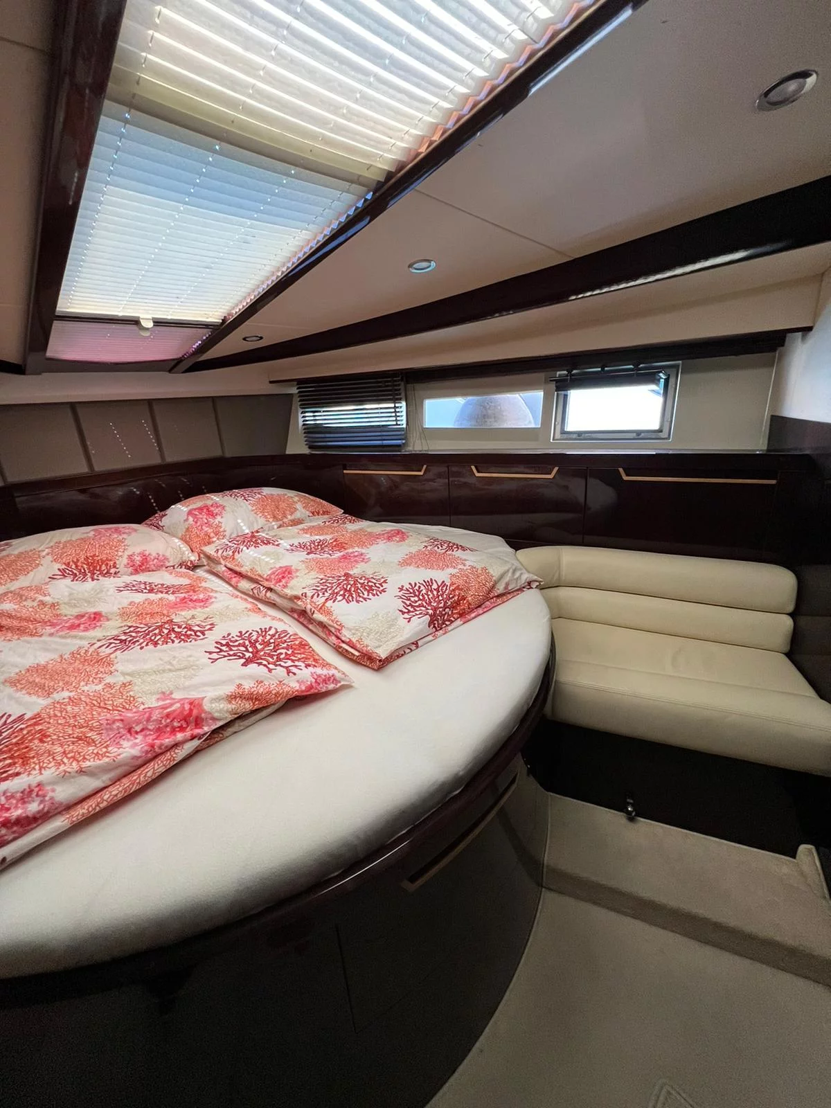 Galeon 385 HTS (Manoli)  - 16