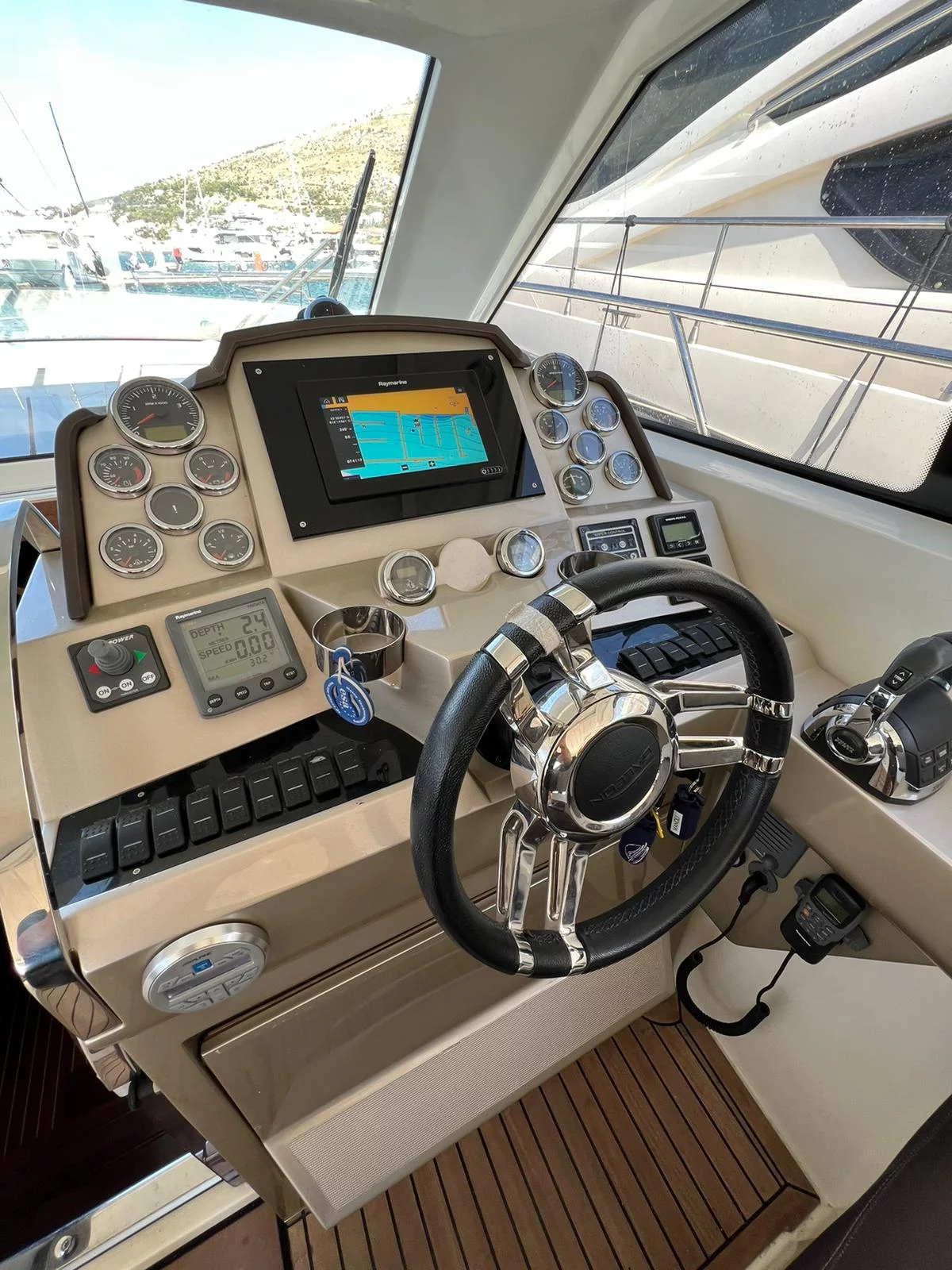 Galeon 385 HTS (Manoli)  - 15