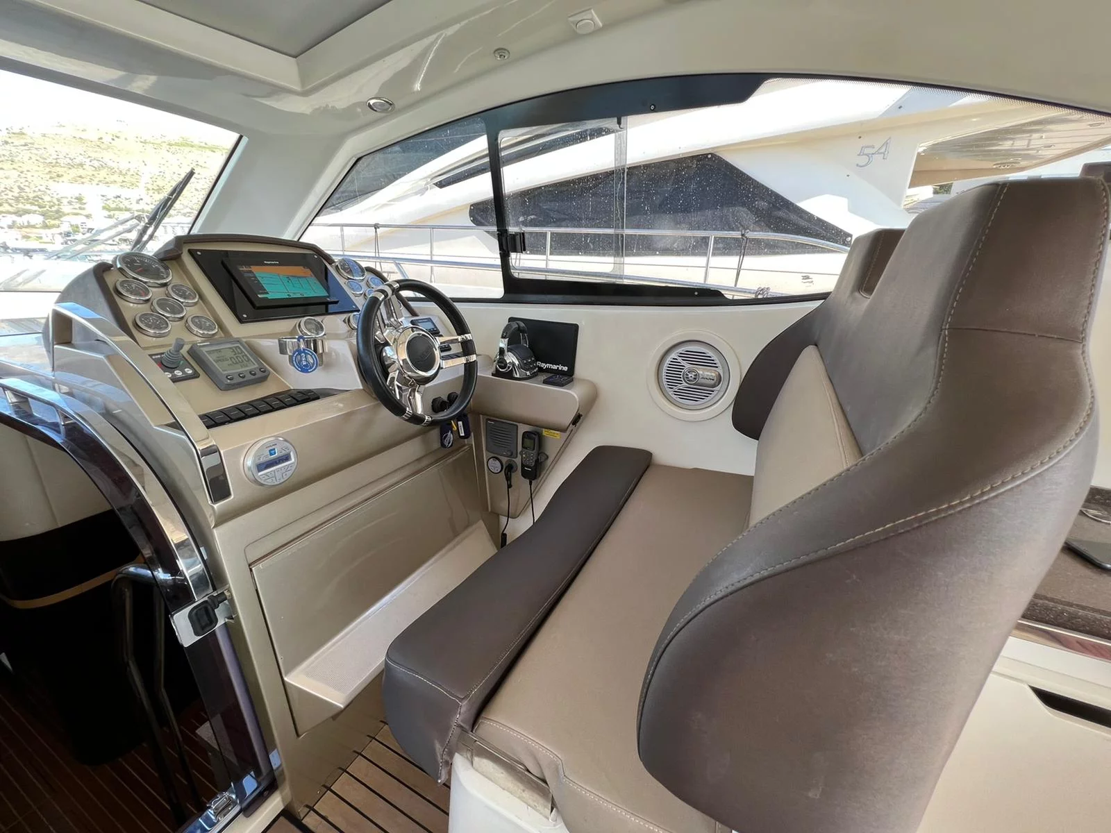 Galeon 385 HTS (Manoli)  - 22