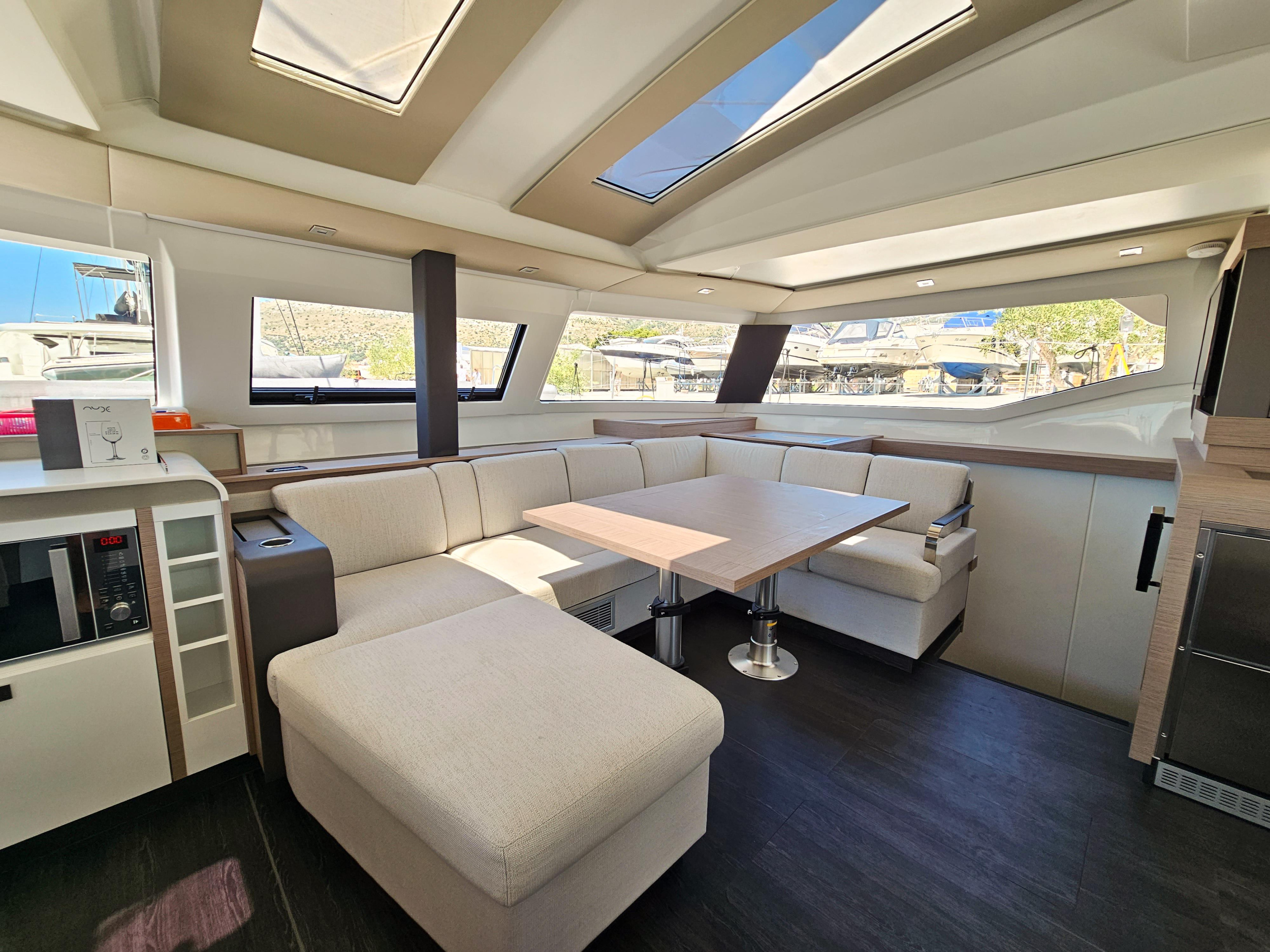 Photo #7 - Fountaine Pajot Elba 45 (Marina) in Trogir - 18639