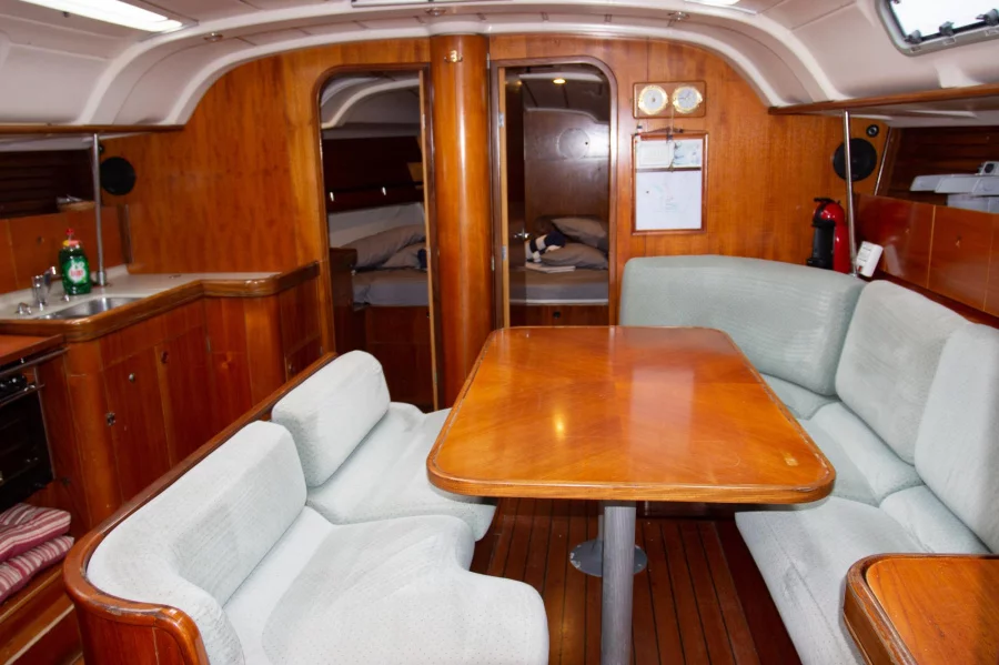Oceanis 440 (Cabin 2 - Stern cabin - 2 persons  (Xanemos))  - 8