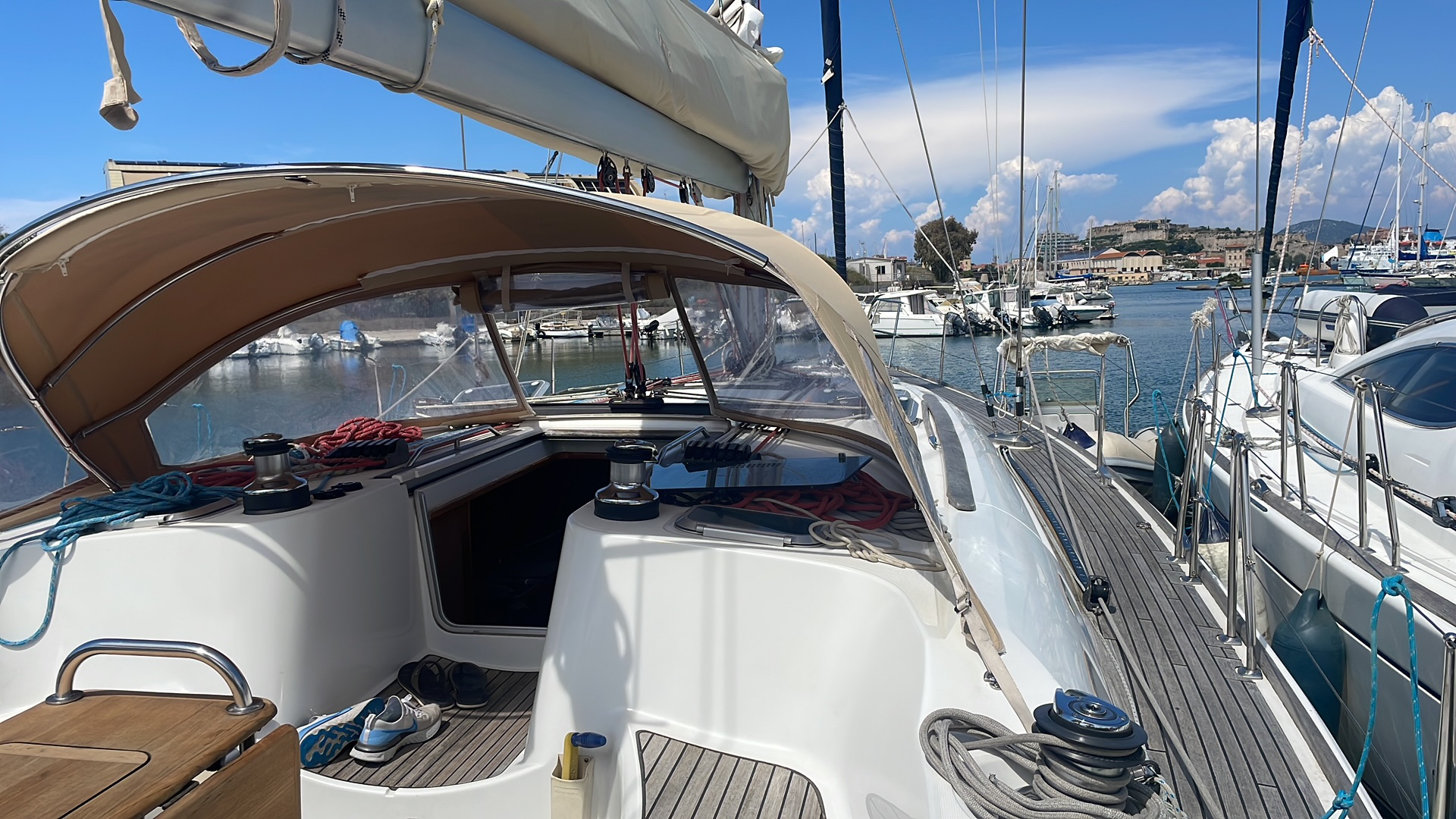 Photo #17 - Sun Odyssey 49 Performance (Vivanita) en Port Grimaud Sam - 20354