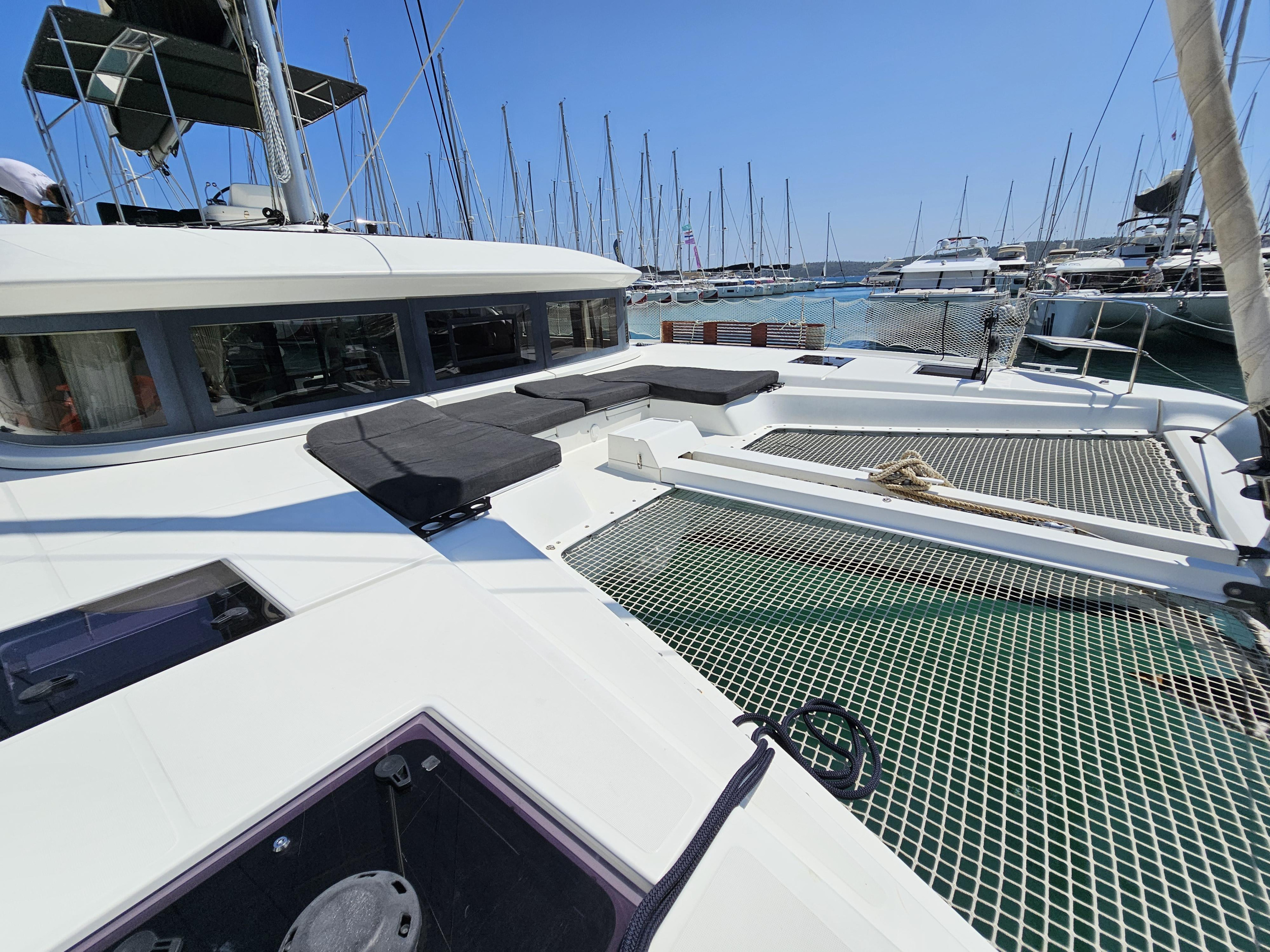 Photo #7 - Lagoon 50 Fly (MILA) in Trogir - 8145