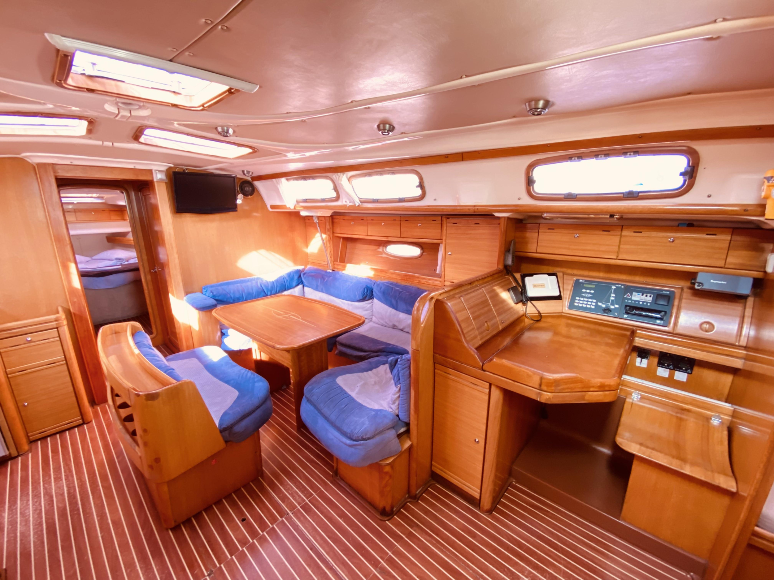 Photo #2 - Bavaria 46 Cruiser (Enalia (Pax 9)) en Lefkada - 6495