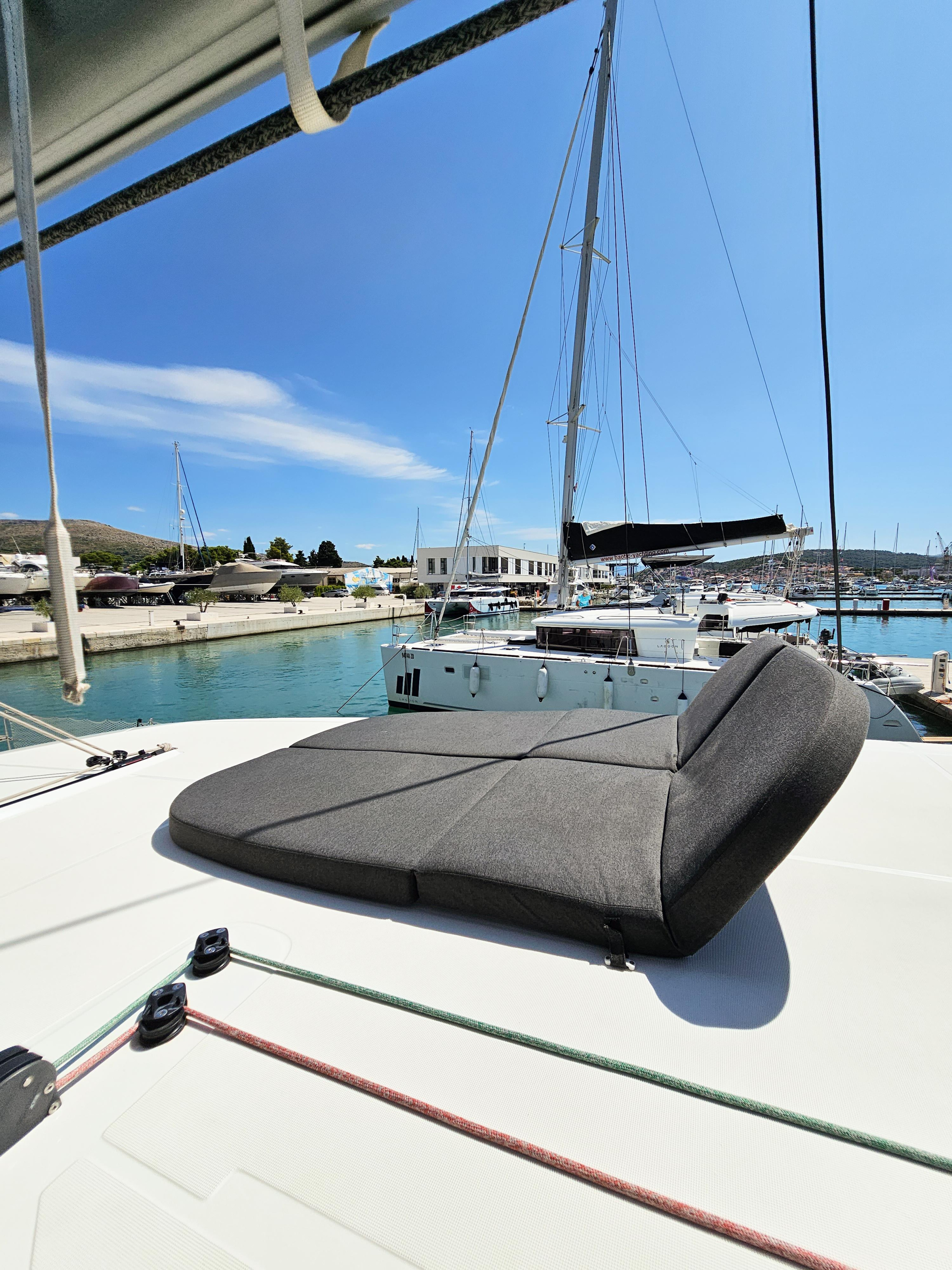 Photo #7 - Lagoon 42 (NERA) in Trogir - 16617