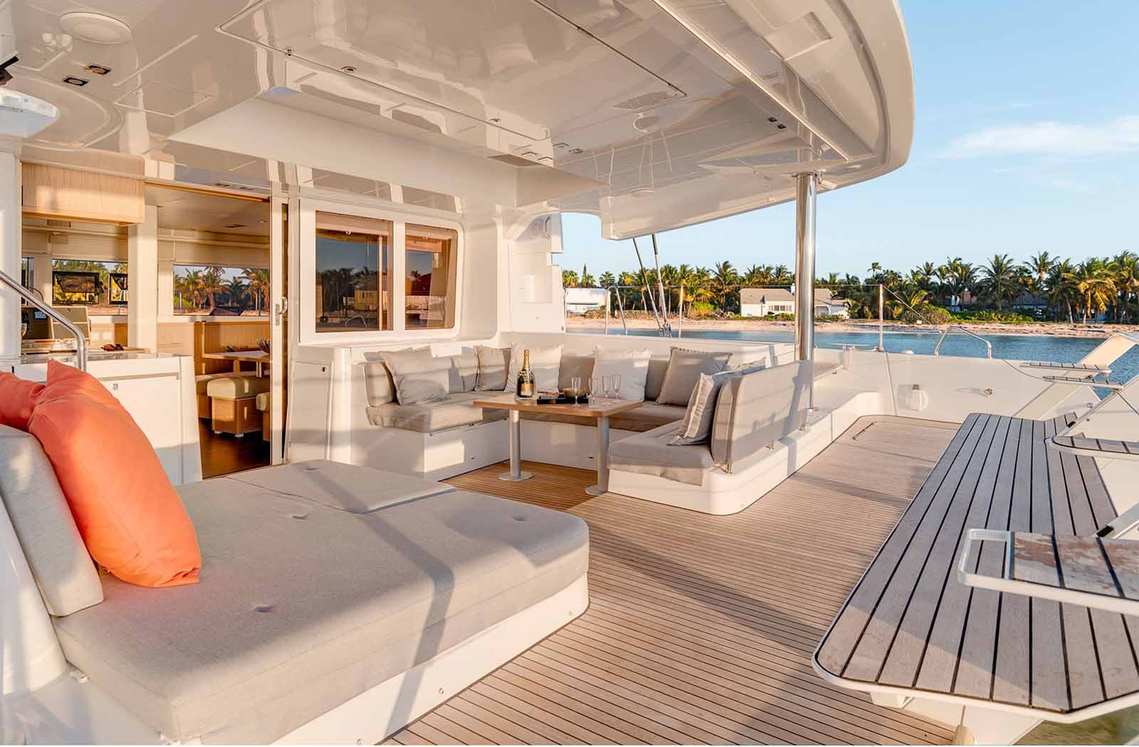 Photo #6 - Lagoon 52 - 6 Cabin (Queen of Hearts ( - - Refit 2022)) in Athen - 20372
