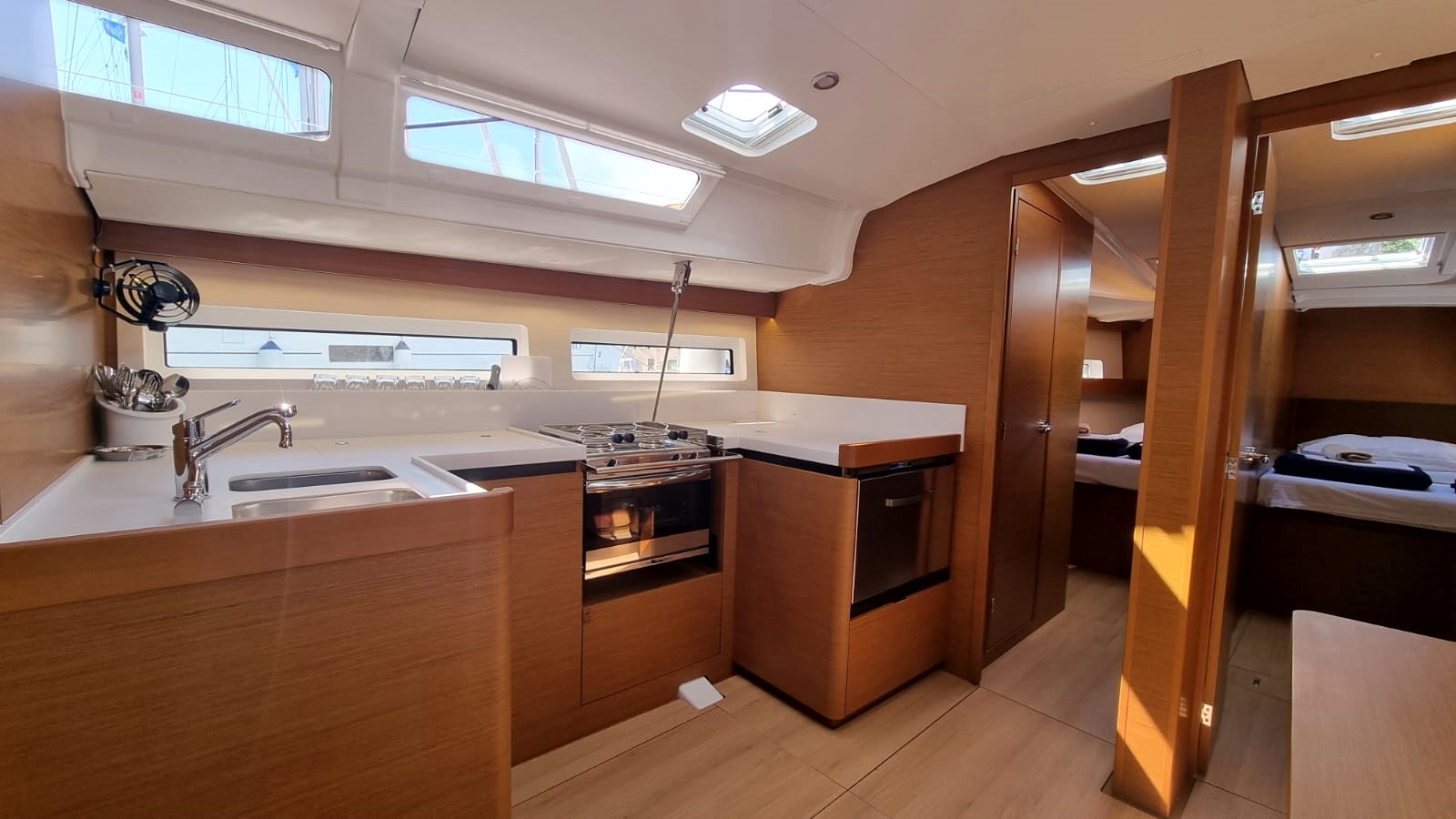 Photo #13 - Sun Odyssey 490 (Izzy) en Rogac - 18333