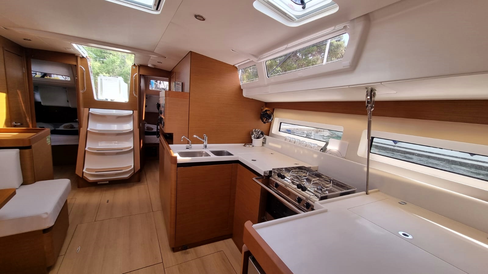 Photo #9 - Sun Odyssey 490 (Izzy) en Rogac - 18333